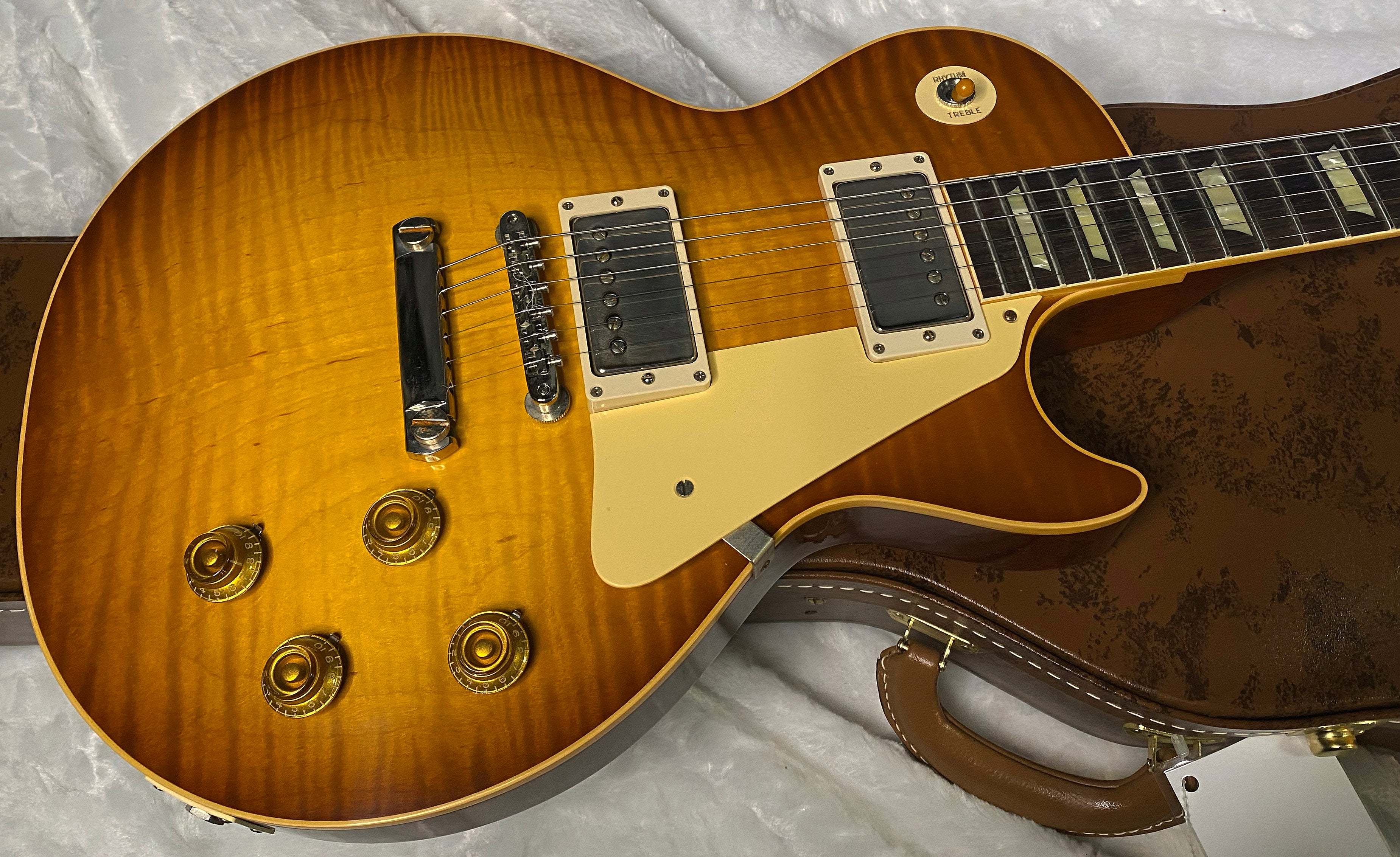NEW ! Gibson Custom Shop 1959 Les Paul - Golden Poppy Burst - Authorized Dealer - Hand Picked Curly Maple Flame Top - MONSTER TOP VOS - 8.9 lbs - G06467
