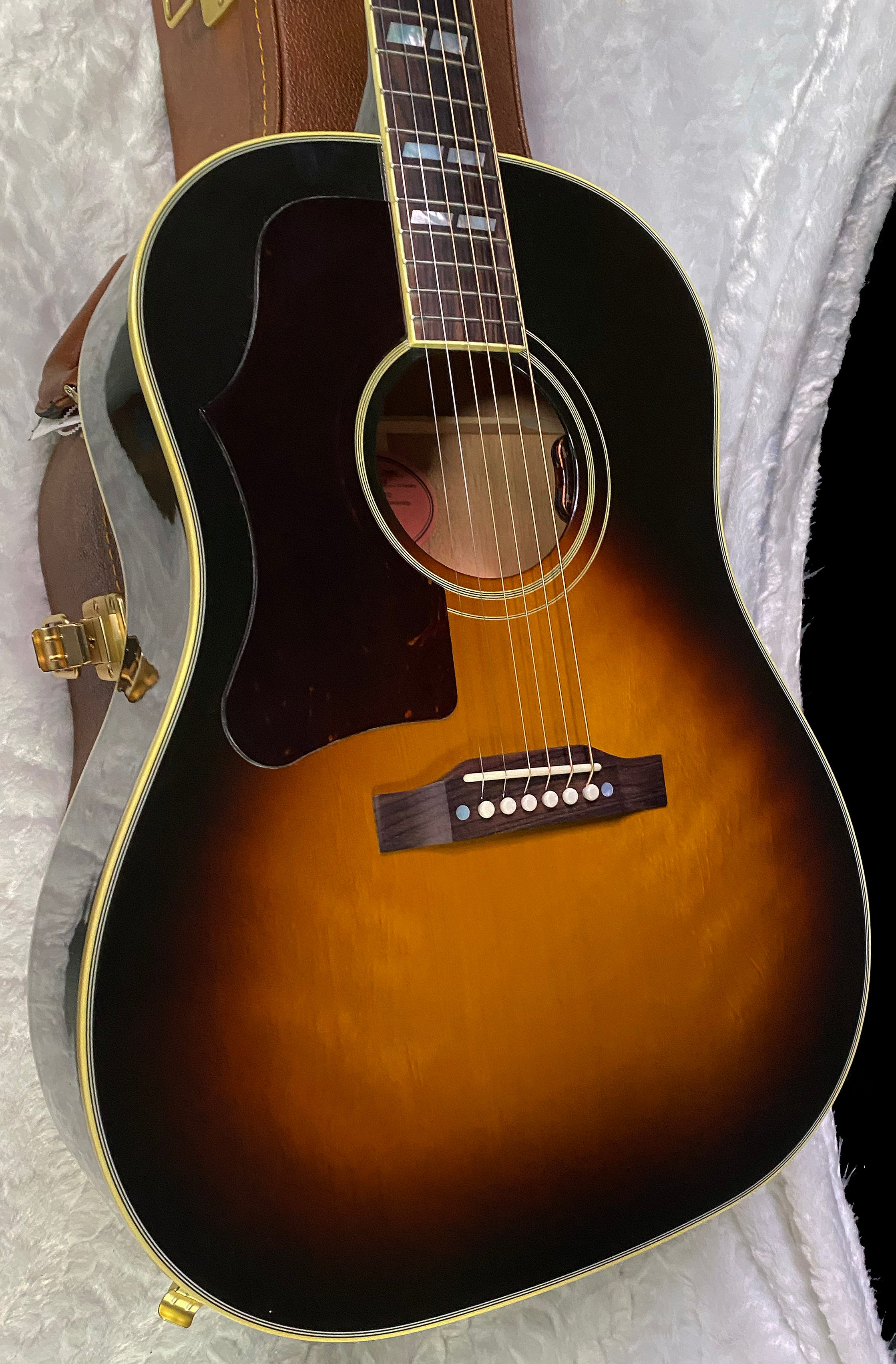 NEW ! Gibson Southern Jumbo Original - Left Handed - Vintage Sunburst - 4.35 lbs - Authorized Dealer - G07129