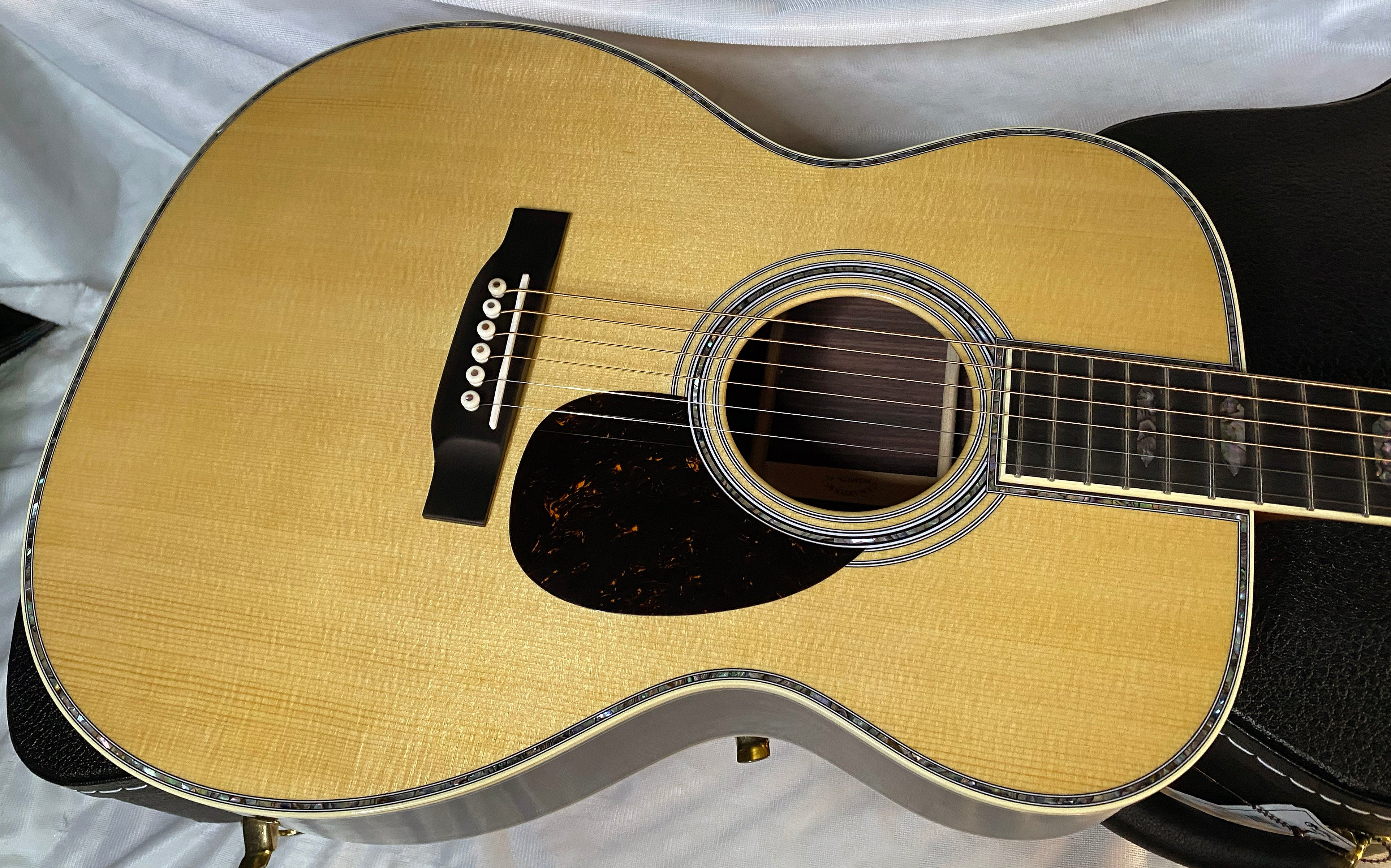 NEW Martin OM-45 Standard Series Acoustic Guitar - Natural with Aging Toner - 4.1lbs - Authorized Dealer - G05691