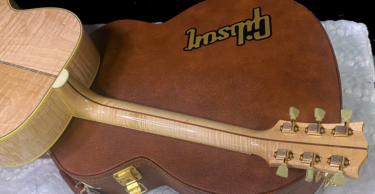 NEW ! Gibson SJ-200 Original Antique Natural - Baggs HiFi DNA System - 4.9 lbs - Authorized Dealer - Incredible Flamed Neck & Back! G07857