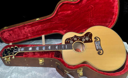 NEW ! Gibson SJ-200 Original Antique Natural - Baggs HiFi DNA System - 4.9 lbs - Authorized Dealer - Incredible Flamed Neck & Back! G07857