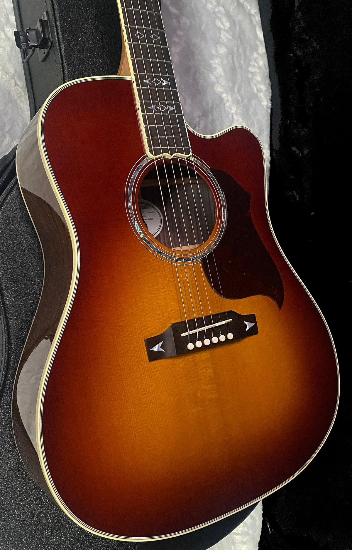 NEW! Gibson Acoustic Songwriter Recording Artist EC - Acoustic-Electric Guitar - Baggs HiFi DNA System - 4.75 lbs - Rosewood Burst - Authorized Dealer - G07856