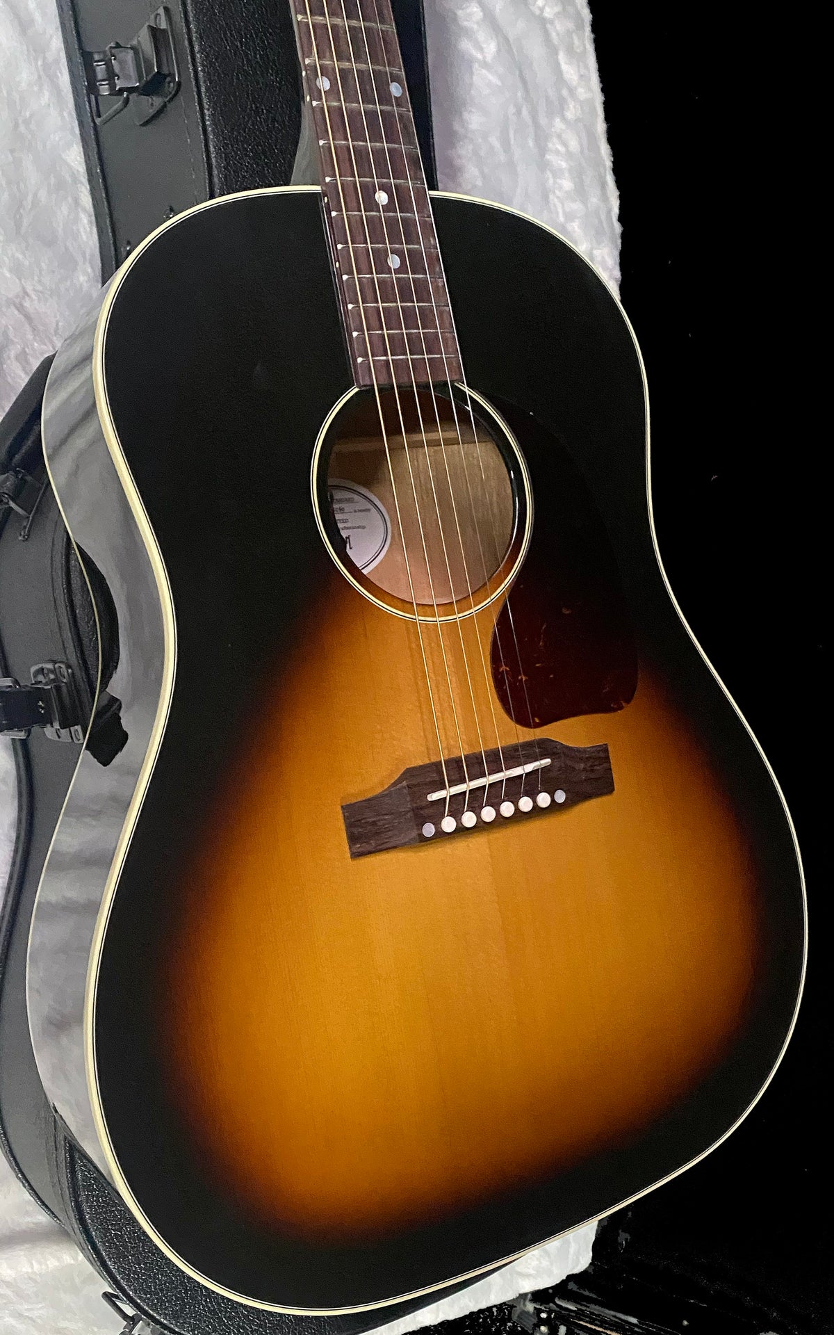NEW! Gibson J-45 Standard Acoustic Electric Guitar - Baggs HiFi DNA System - Vintage Sunburst - Authorized Dealer - 4.5lbs - G07859