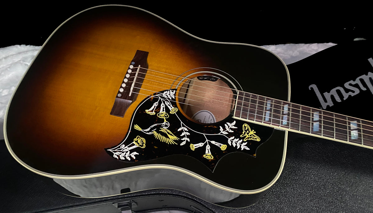 NEW ! Gibson Hummingbird Standard - Vintage Sunburst - Acoustic Electric - Baggs HiFi DNA System - Authorized Dealer - 4.9lbs - G07863