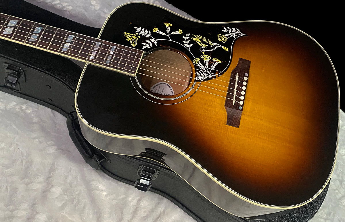 NEW ! Gibson Hummingbird Standard - Vintage Sunburst - Acoustic Electric - Baggs HiFi DNA System - Authorized Dealer - 4.9lbs - G07863