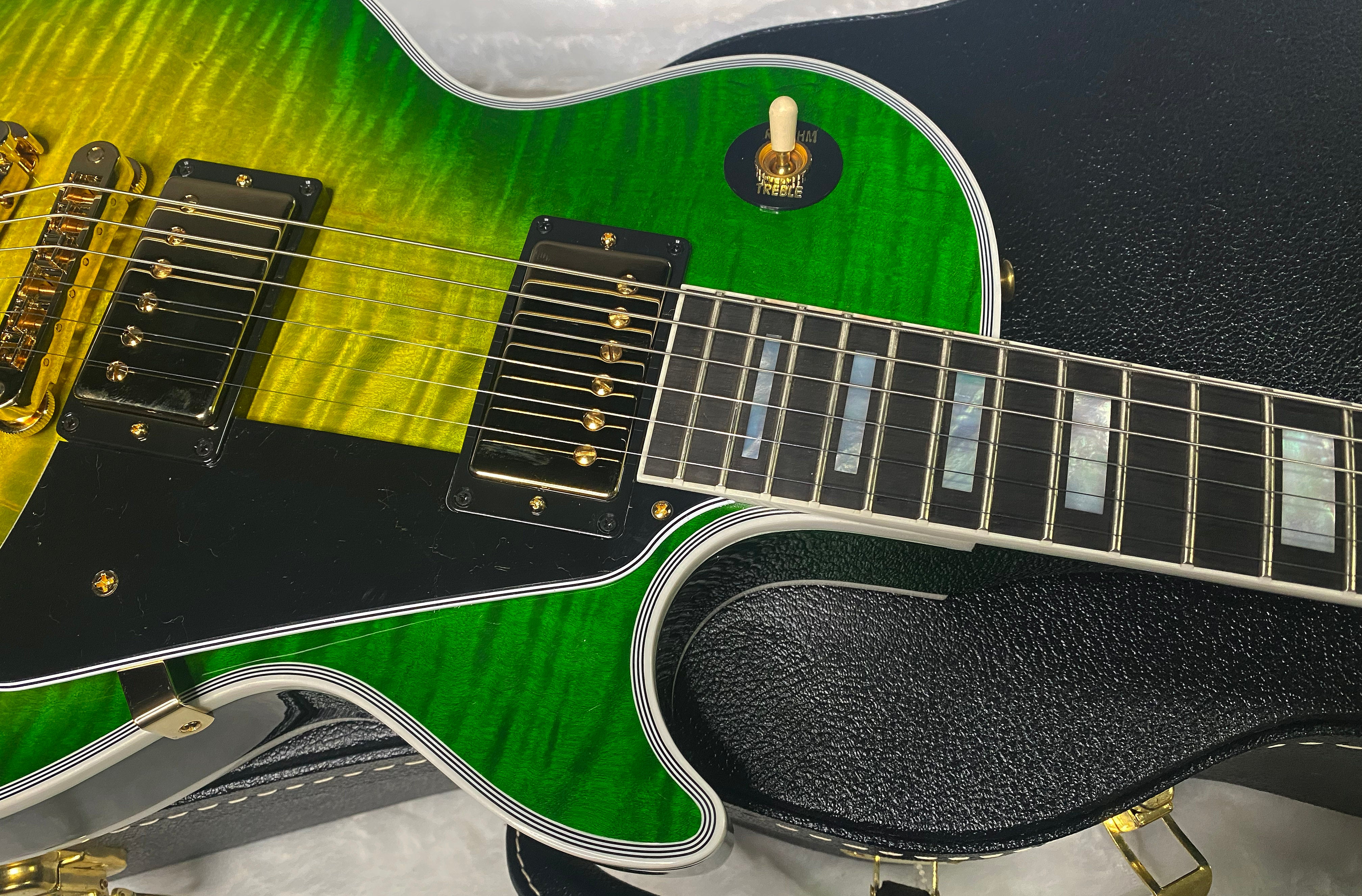 NEW! Gibson Dealer Select Custom Shop Les Paul Custom AAA Figured Top - Iguana Burst - Authorized Dealer - WOW! 10.45lbs - G06475