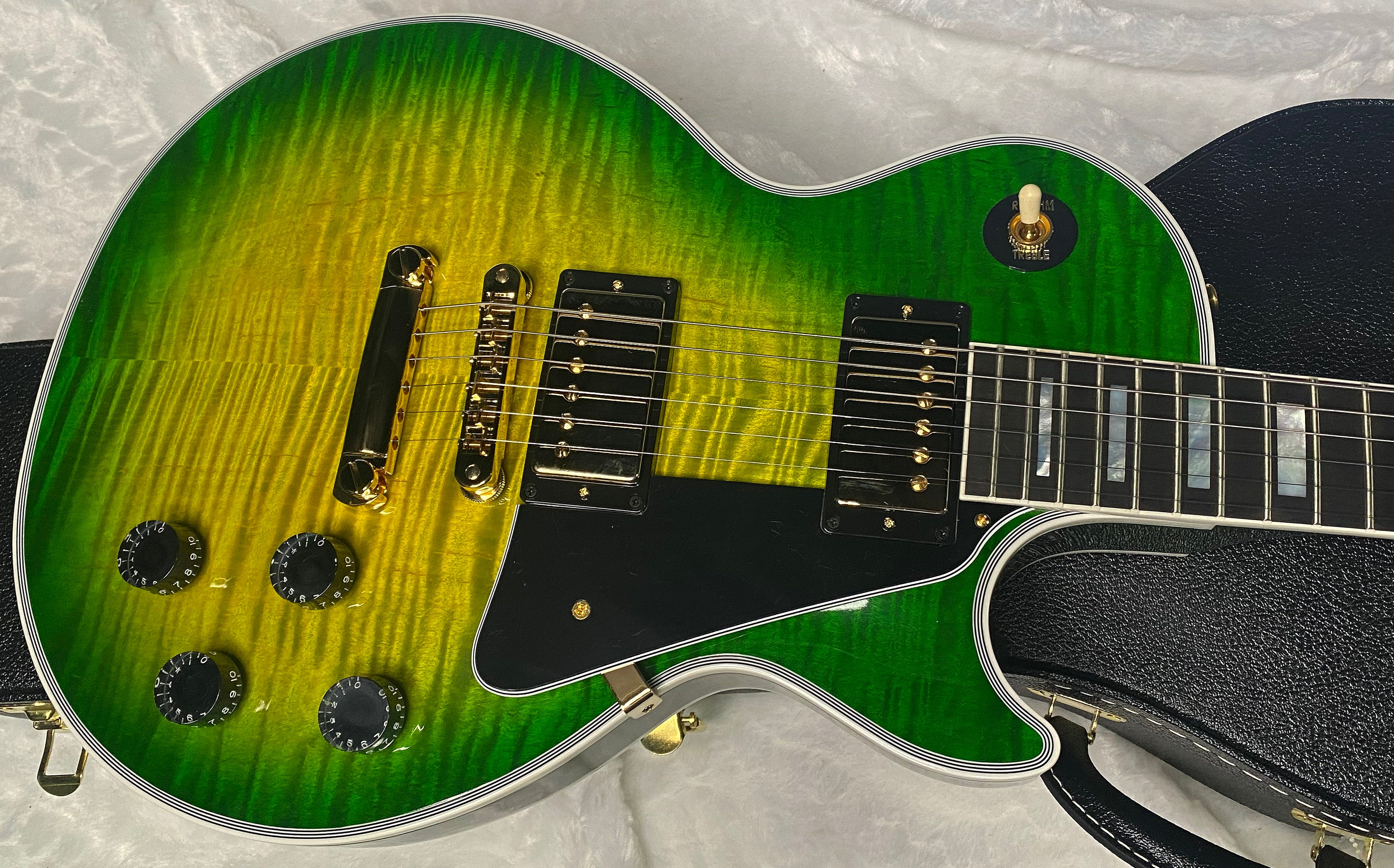 NEW! Gibson Dealer Select Custom Shop Les Paul Custom AAA Figured Top - Iguana Burst - Authorized Dealer - WOW! 10.45lbs - G06475