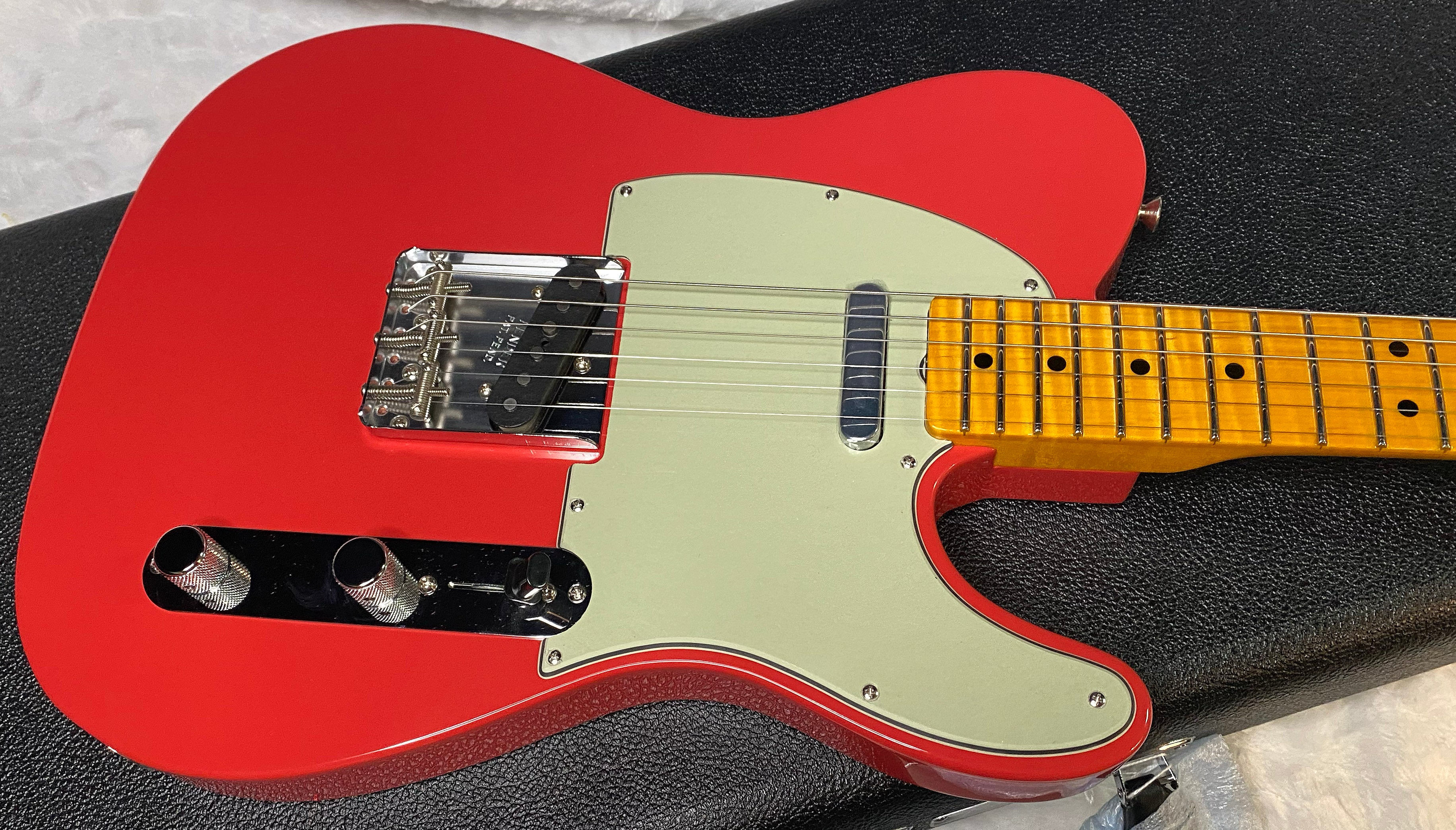 NEW! Fender Custom Shop Flamethrower Telecaster Custom - NOS - Modern Specs - Texas Special Pick-Ups - AAAA Flamed Neck - Fiesta Red - Authorized Dealer - 7.2lbs - G07144