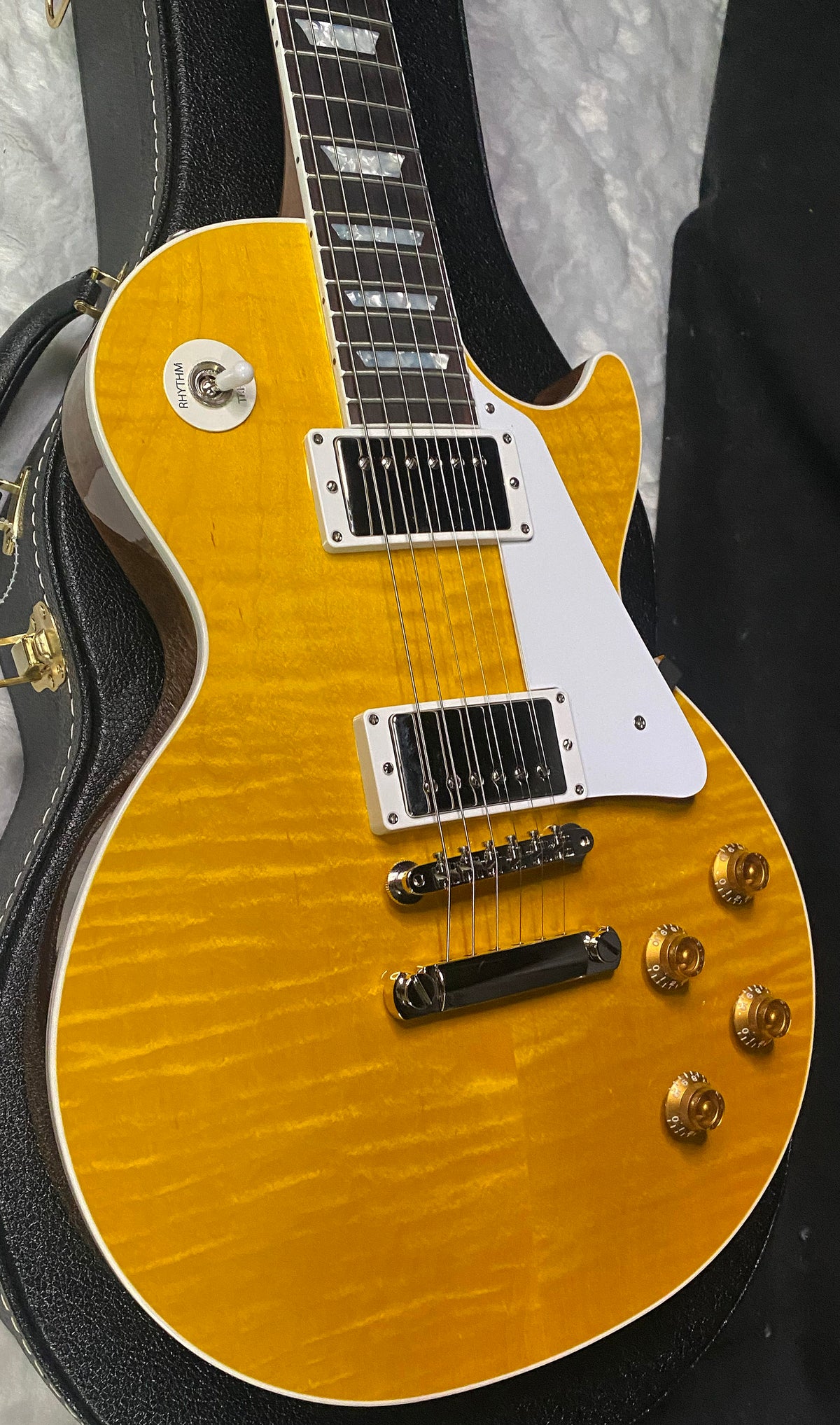 NEW! Gibson Custom Les Paul Standard Electric Guitar - Trans Amber - 9.3lbs - Authorized Dealer - G07877