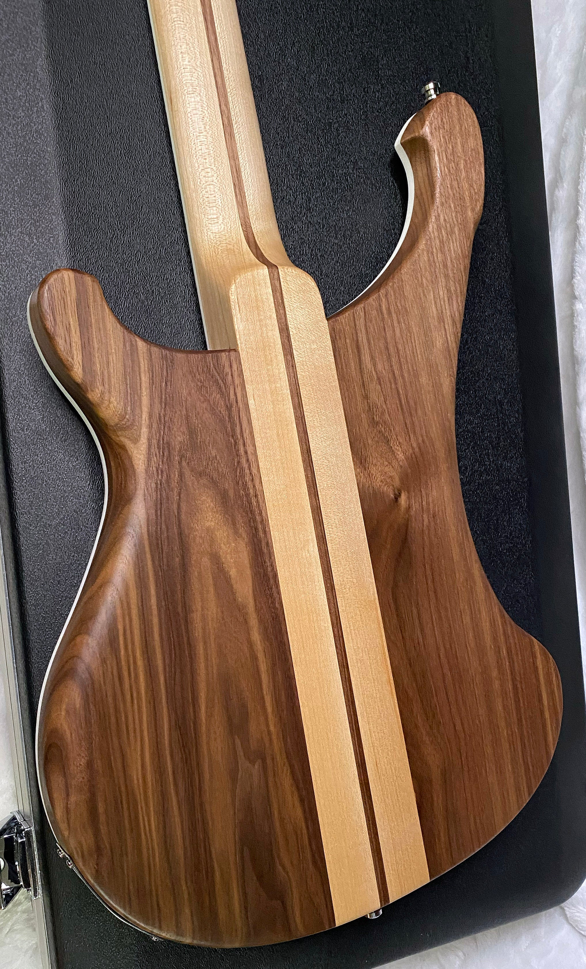 NEW! Rickenbacker 4003 W Walnut - 4-String Bass - Authorized Dealer - 8.65 lbs - G07134