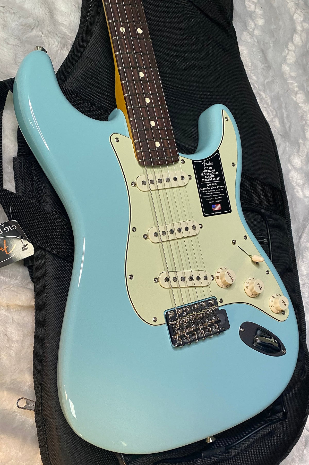 NEW! Fender Limited Edition American Professional Classic Stratocaster featuring the Silent System - Daphne Blue - Authorized Dealer - G07876