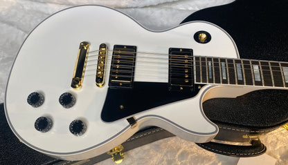 NEW! Gibson Les Paul Custom - Alpine White - Ebony Board - Authorized Dealer - In Stock! - 9.7lbs - G06432