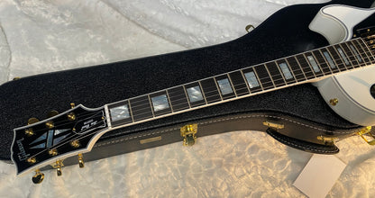 NEW! Gibson Les Paul Custom - Alpine White - Ebony Board - Authorized Dealer - In Stock! - 9.7lbs - G06432