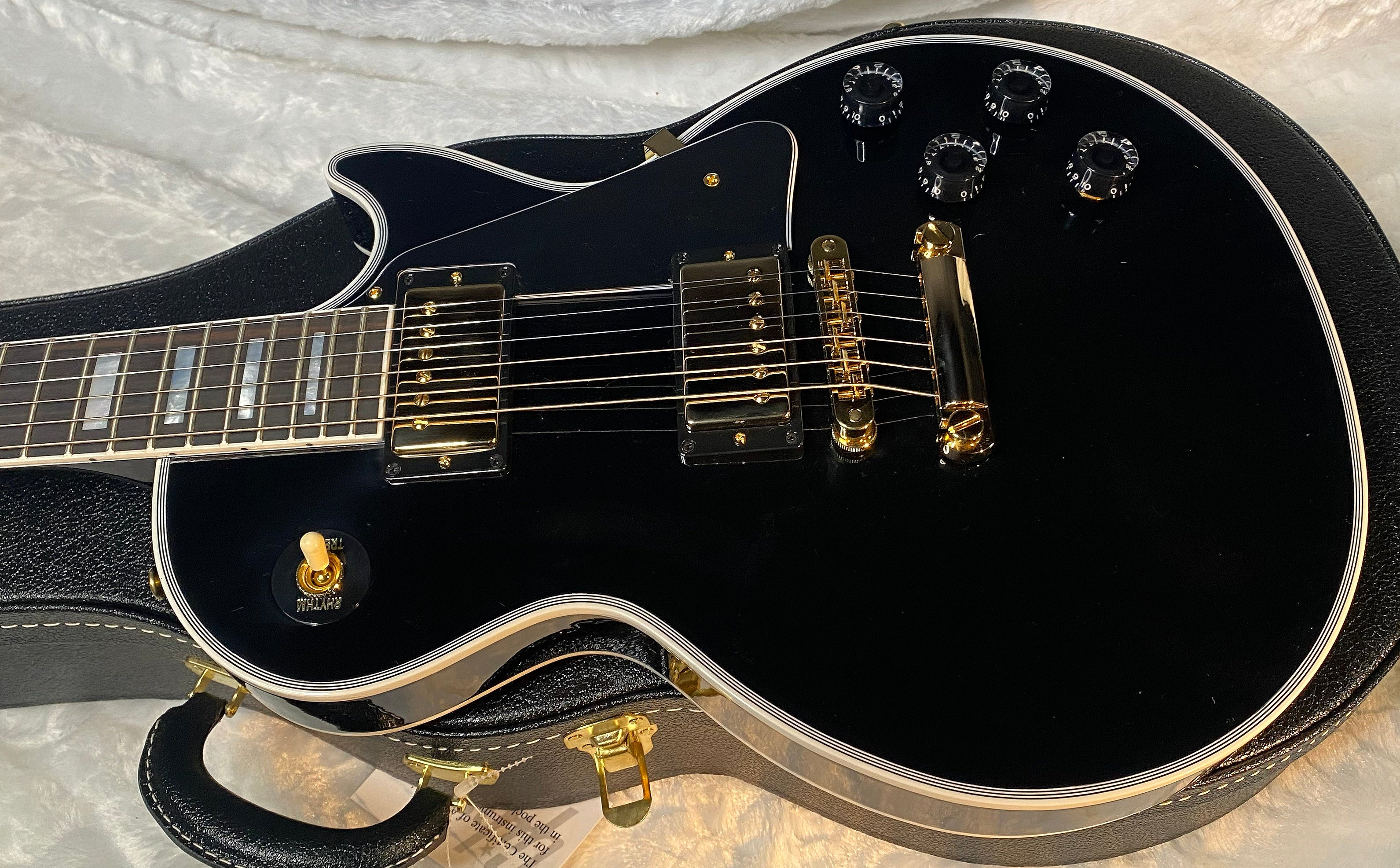 NEW! Gibson Custom Shop Les Paul Custom - Ebony Fingerboard - Authorized Dealer - Only 9.85 lbs - G06439