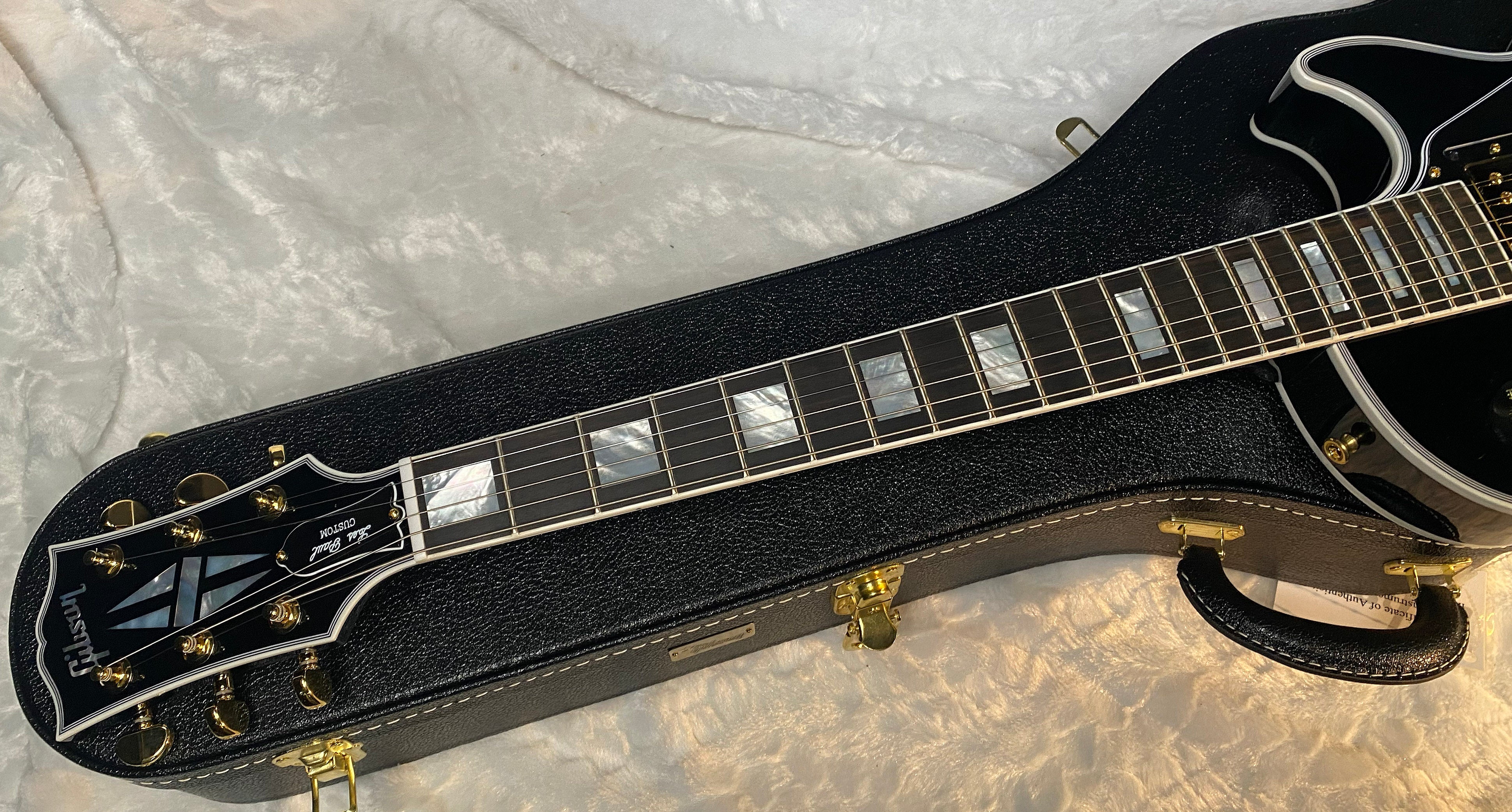 NEW! Gibson Custom Shop Les Paul Custom - Ebony Fingerboard - Authorized Dealer - Only 9.85 lbs - G06439