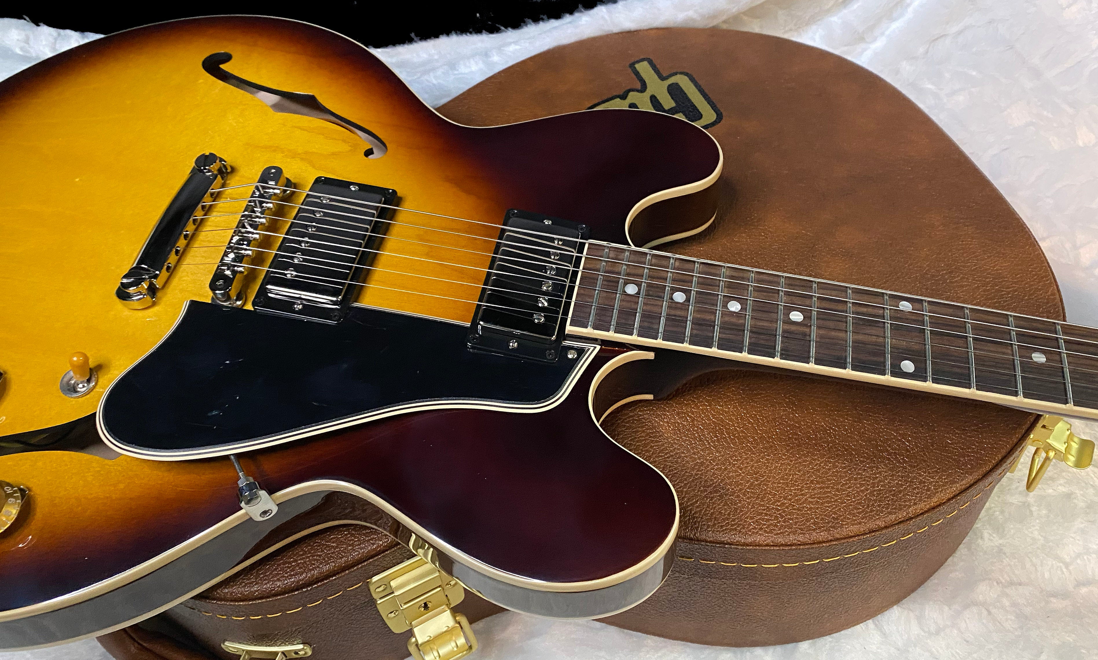 NEW ! Gibson ES-335 50s Semi-Hollowbody Electric Guitar - Vintage Tobacco Burst - Authorized Dealer - 8 lbs - G07155