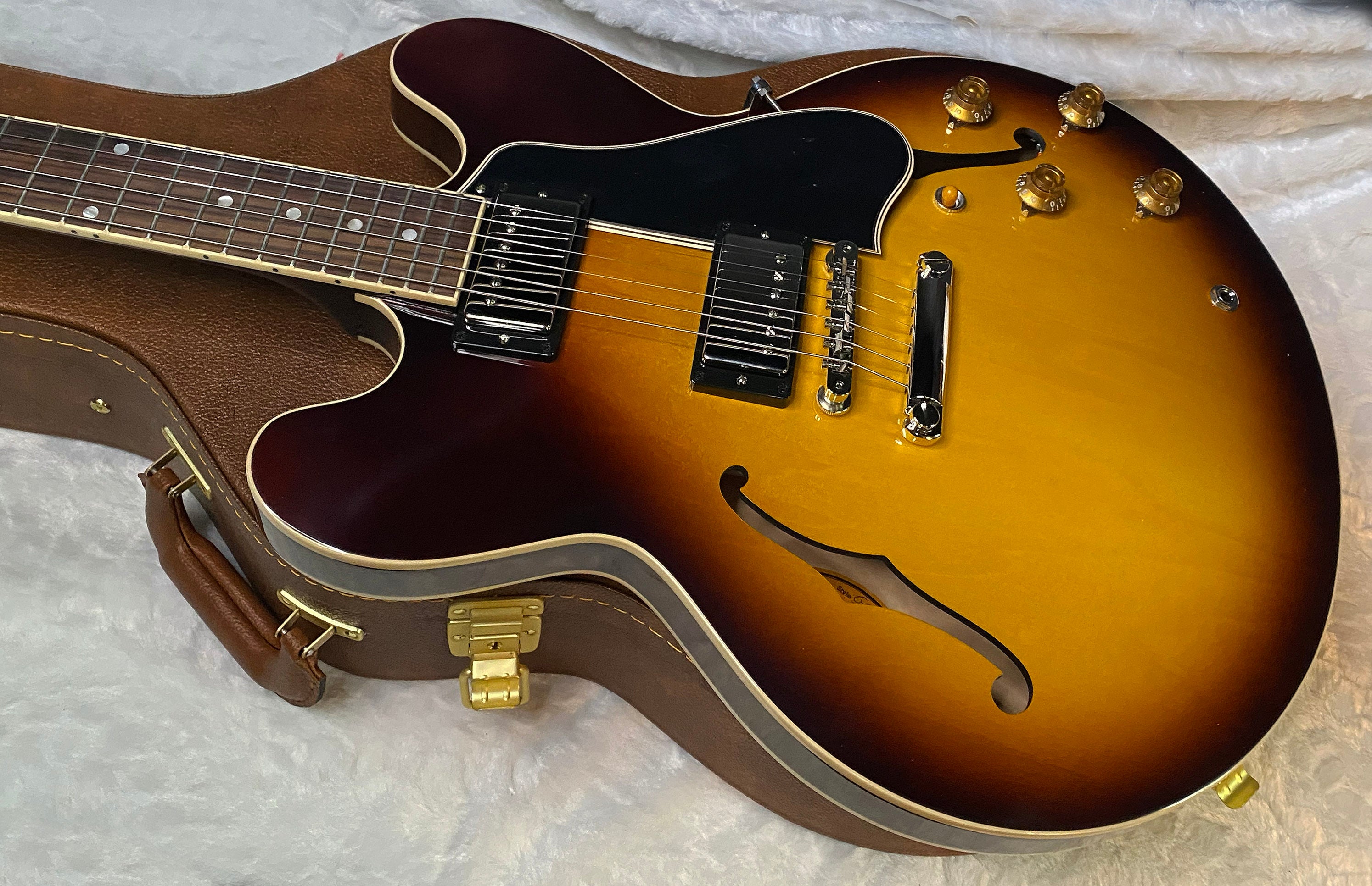 NEW ! Gibson ES-335 50s Semi-Hollowbody Electric Guitar - Vintage Tobacco Burst - Authorized Dealer - 8 lbs - G07155