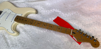 NEW! Fender Limited Edition Independent Dealer Exclusive II Player Stratocaster - Roasted Maple Neck - Olympic White - 7.8lbs - Authorized Dealer - G07153