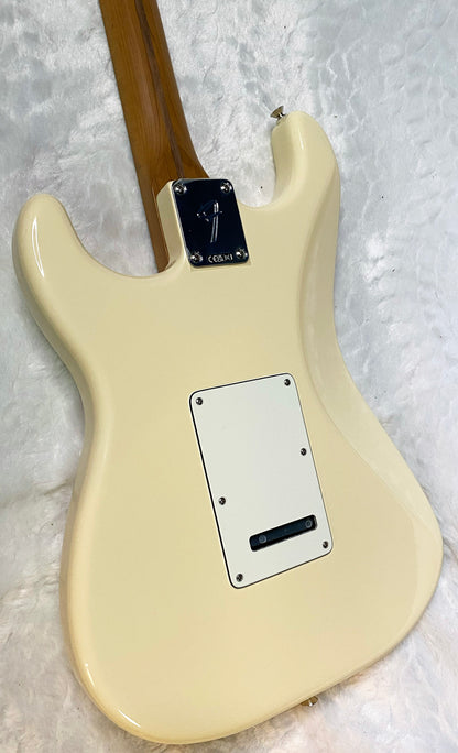 NEW! Fender Limited Edition Independent Dealer Exclusive II Player Stratocaster - Roasted Maple Neck - Olympic White - 7.8lbs - Authorized Dealer - G07153