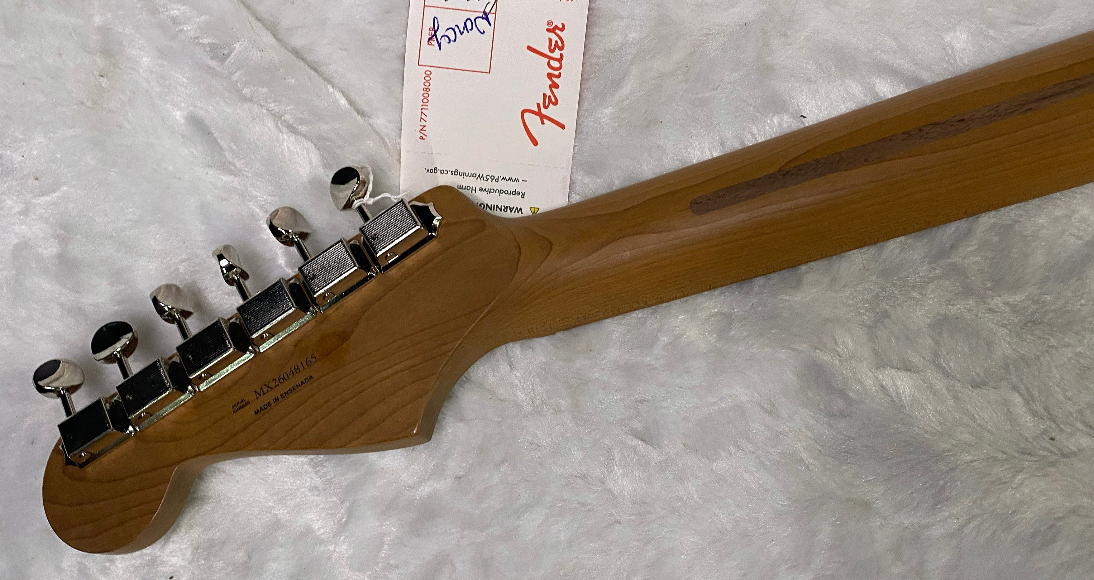 NEW! Fender Limited Edition Independent Dealer Exclusive II Player Stratocaster - Roasted Maple Neck - Olympic White - 7.8lbs - Authorized Dealer - G07153