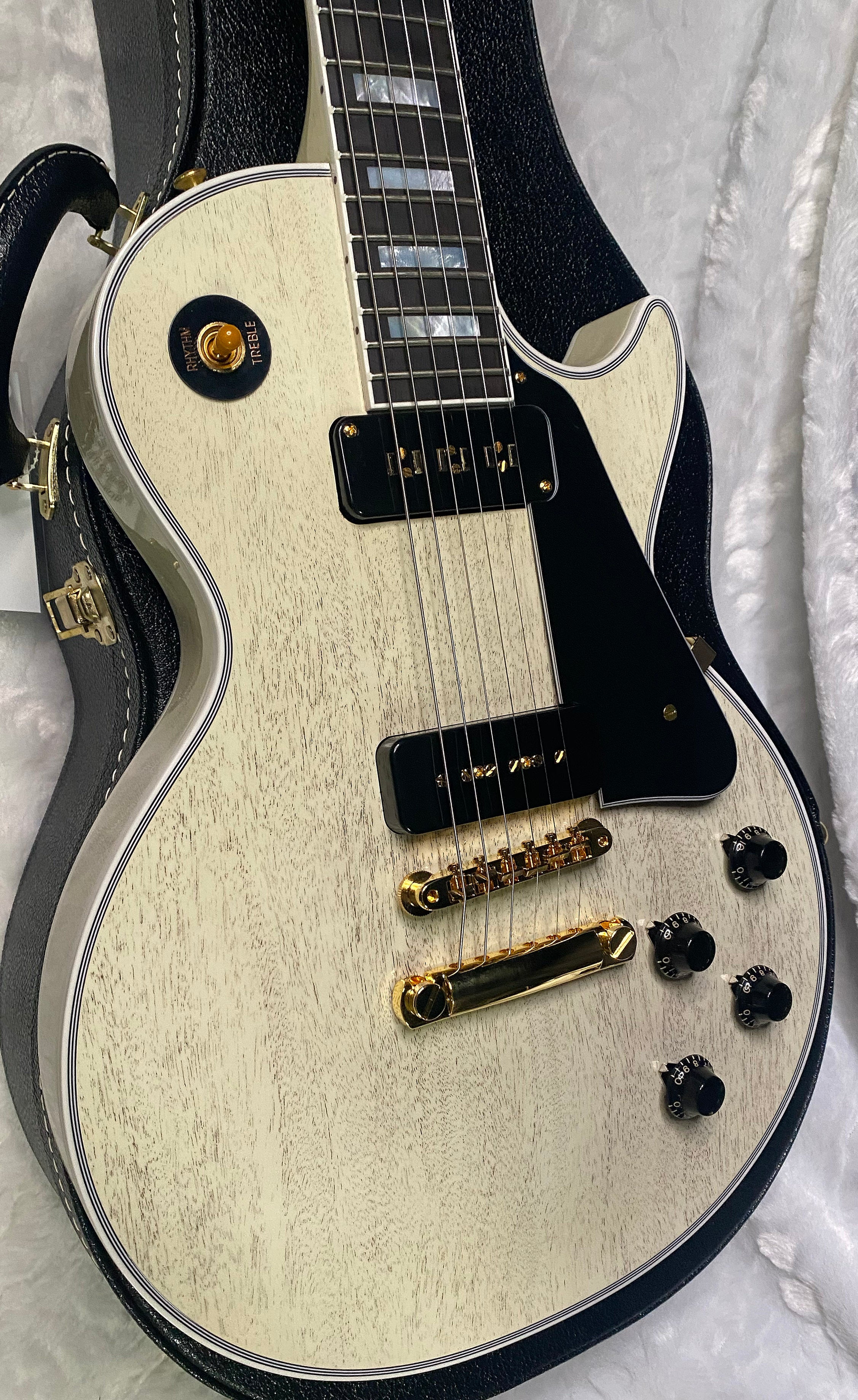 NEW ! Gibson Custom Shop Historic '54 Les Paul Custom Reissue Dealer Select - P-90's Staple Pick-Up - TV White - VOS - Authorized Dealer - 9.3 lbs - G07164