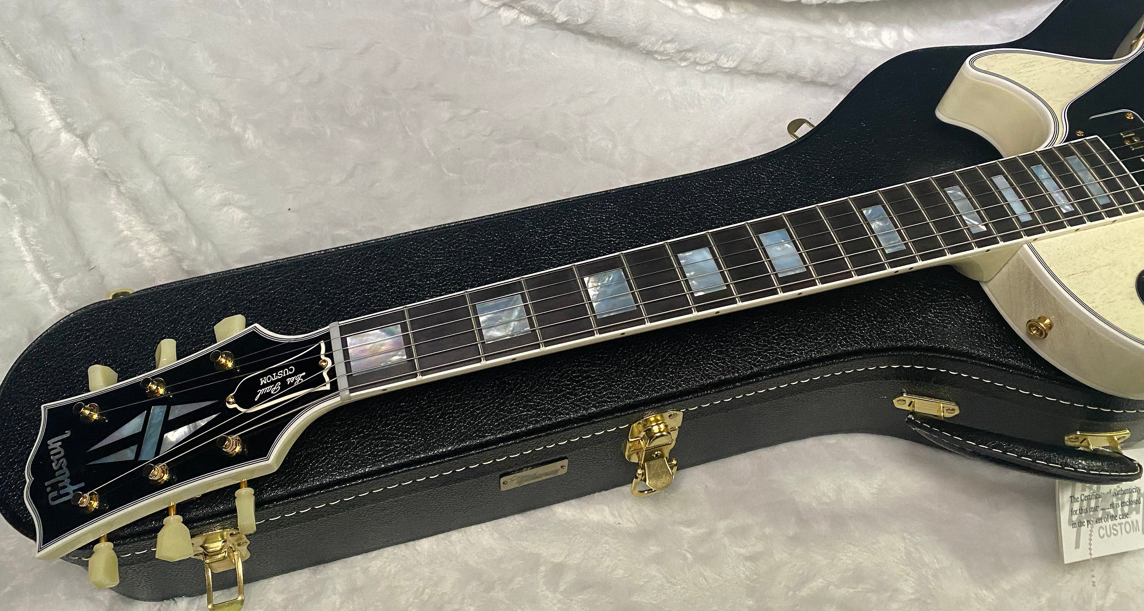 NEW ! Gibson Custom Shop Historic '54 Les Paul Custom Reissue Dealer Select - P-90's Staple Pick-Up - TV White - VOS - Authorized Dealer - 9.3 lbs - G07164