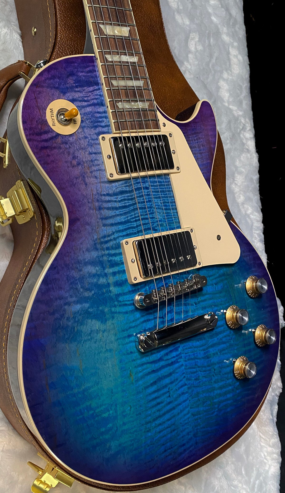 NEW! Gibson Les Paul Standard '60s Blueberry Burst - Authorized Dealer - Absolutely KILLER Curly Flame Top - Only 8.7 lbs - G07889