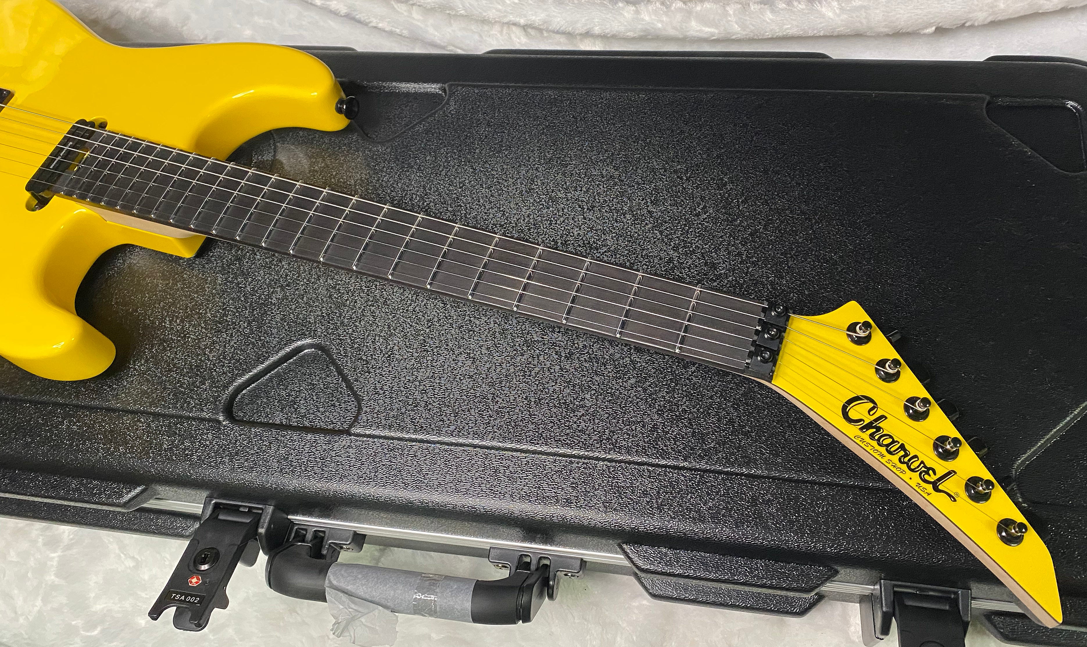 NEW ! Charvel USA Custom Shop Limited Edition San Dimas HS - Yellow Pearl Finish - Authorized Dealer - G07165