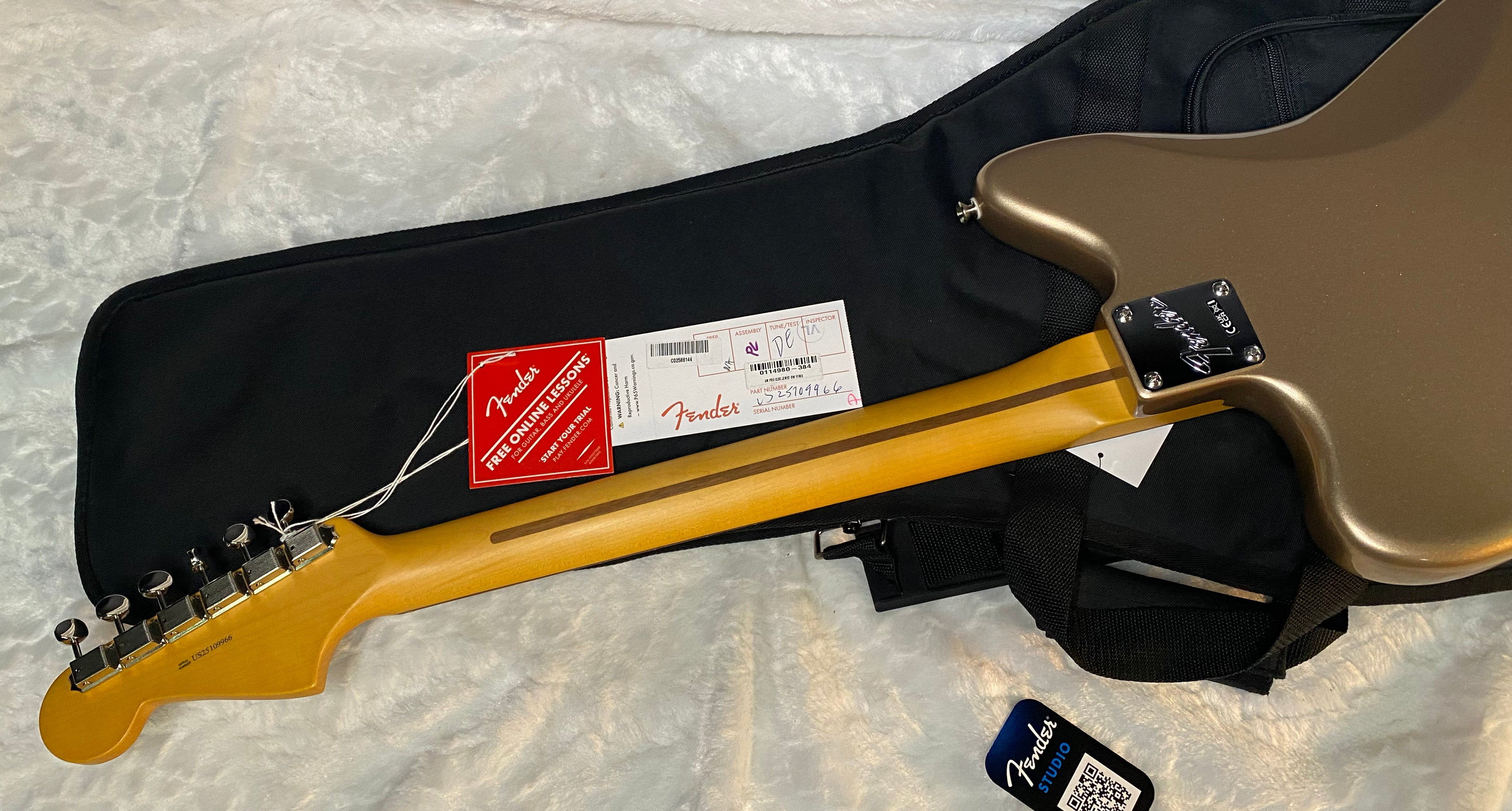 NEW! Fender American Professional Classic Jazzmaster - Faded Firemist Gold - 8lbs - Authorized Dealer - G06526