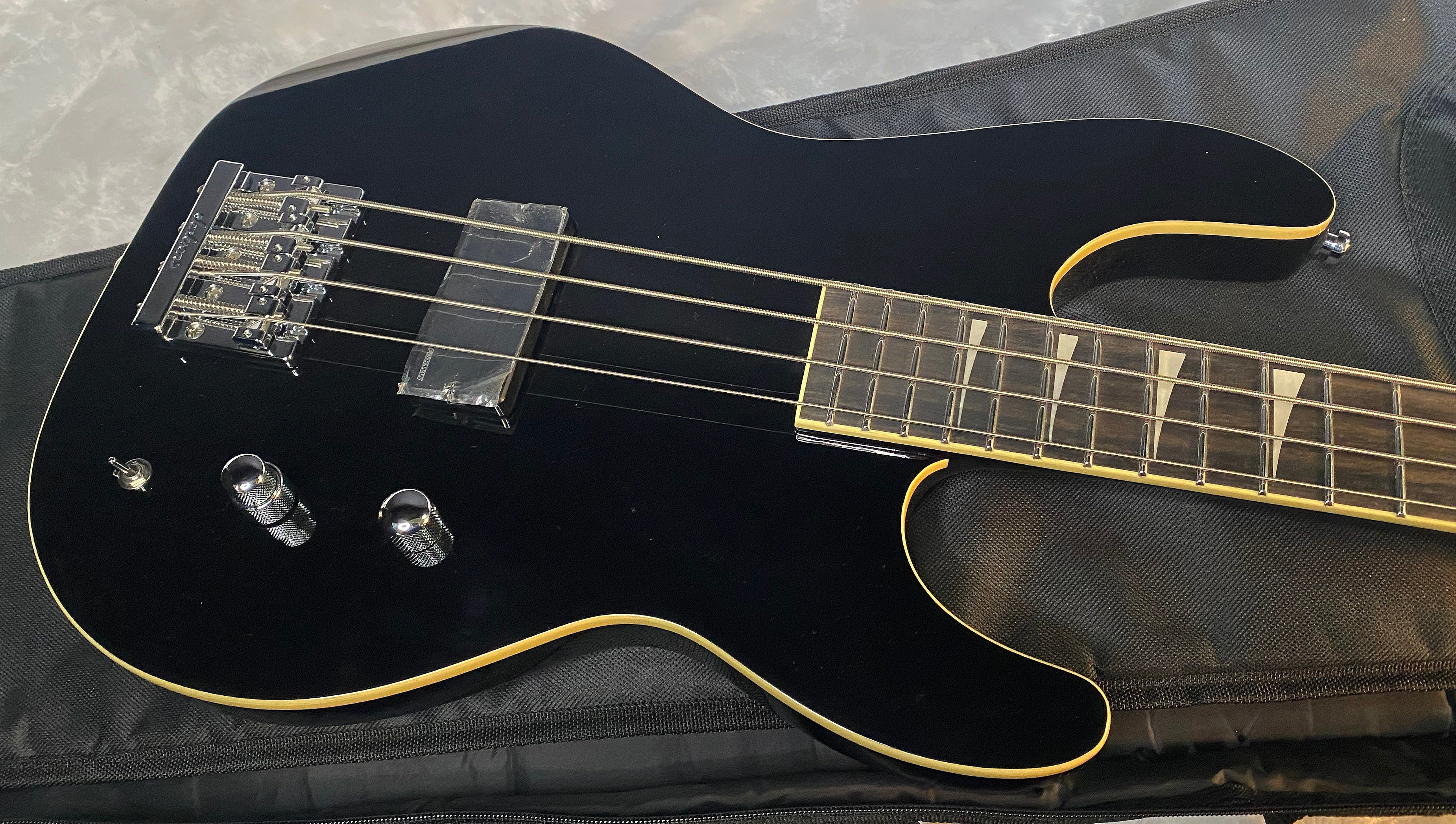 NEW! Jackson Pro Plus Limited Edition Pure Metal Concert Bass CB1A - Gloss Black - Gig Bag - Authorized Dealer - G06542