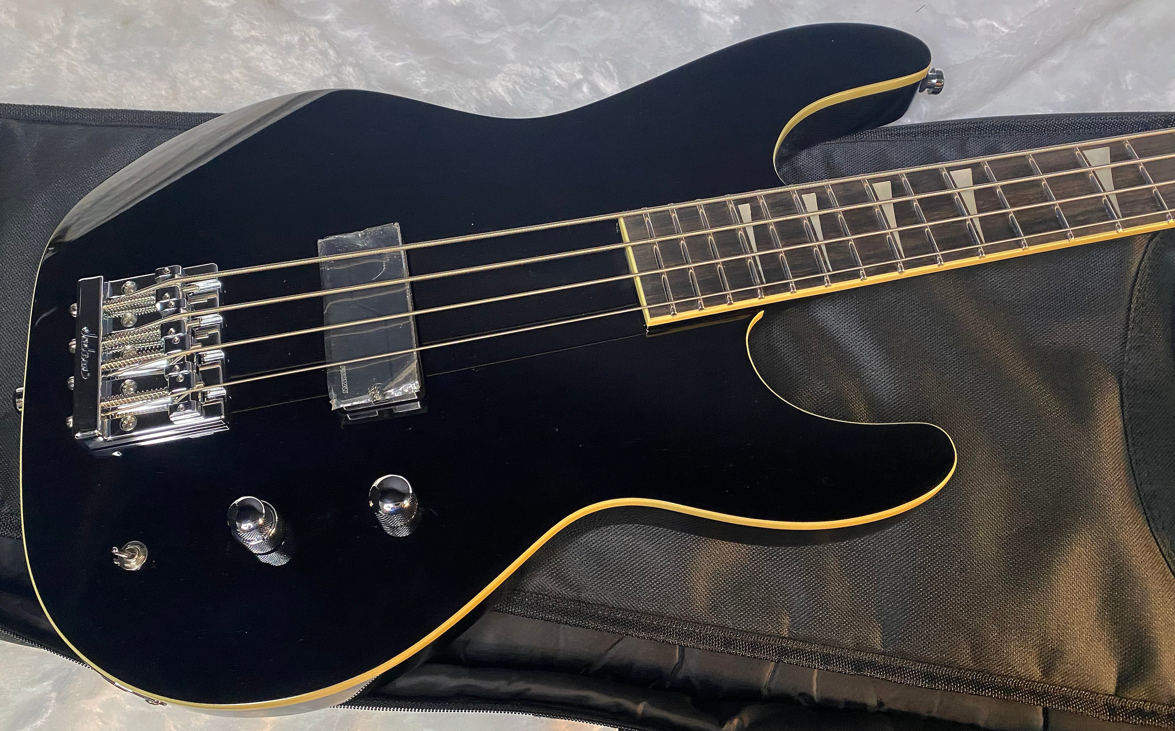 NEW! Jackson Pro Plus Limited Edition Pure Metal Concert Bass CB1A - Gloss Black - Gig Bag - Authorized Dealer - G06542