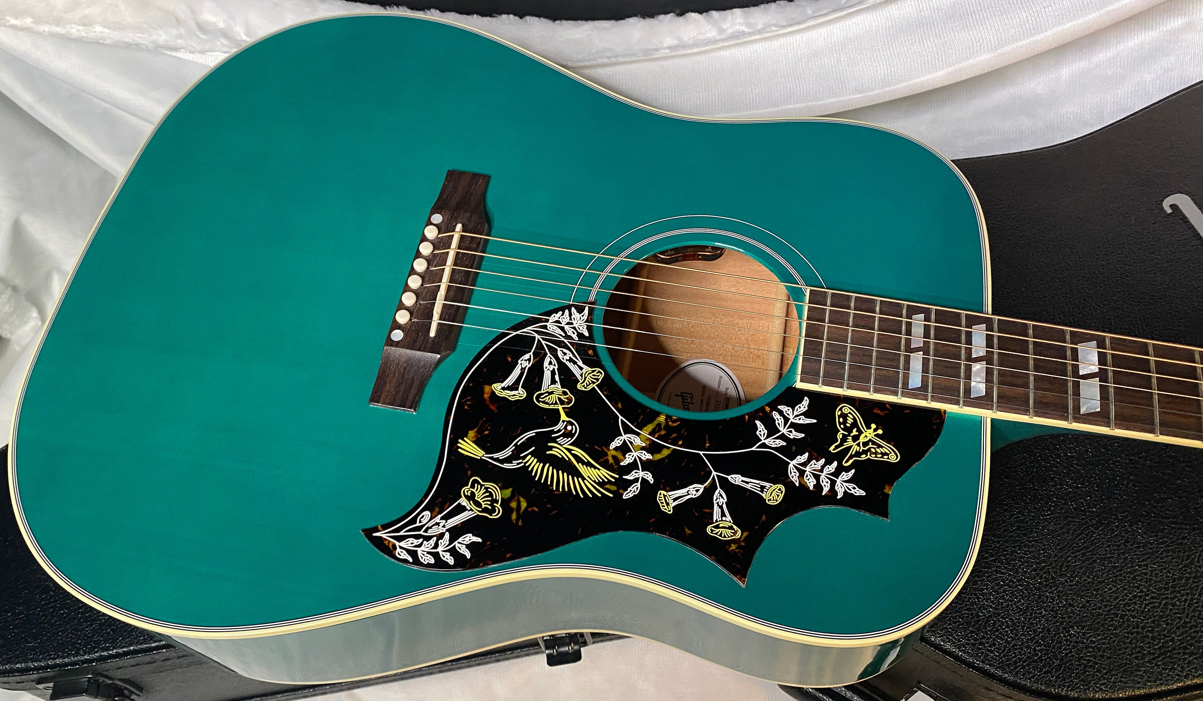 NEW! ! Gibson Hummingbird Standard - Translucent Teal - Acoustic Electric - Authorized Dealer - 4.9 lbs - G05734