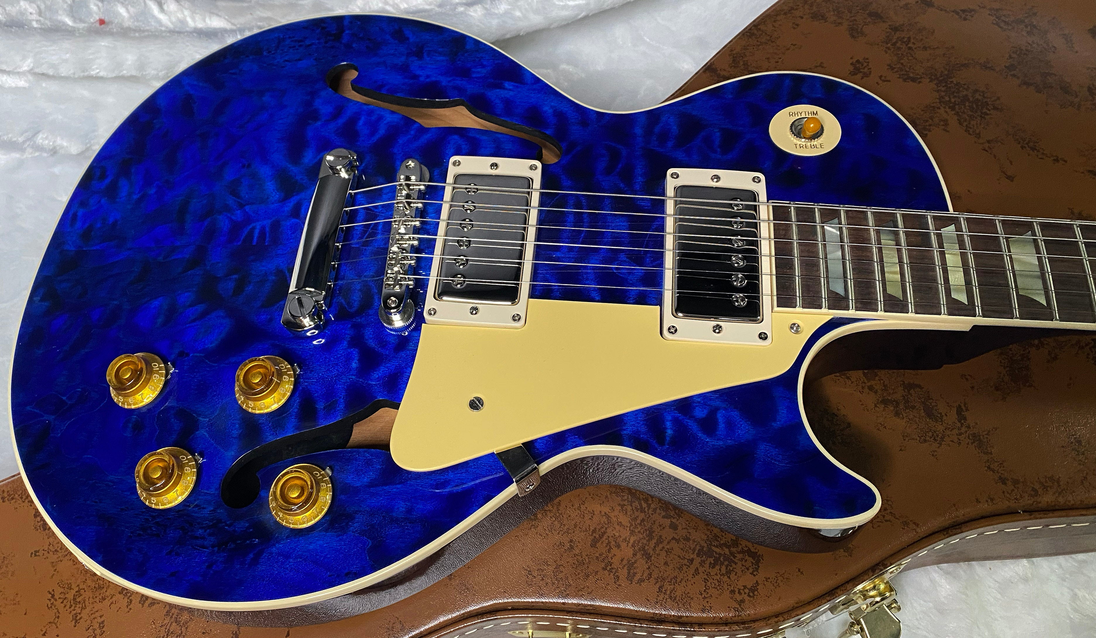 NEW ! Gibson Custom Shop 1959 Les Paul - Blue Gloss Finish - Hand Picked AAAA Quilt Maple Top - F-Holes - One Off! Super RARE! Authorized Dealer - Only 7.2lbs - G07178