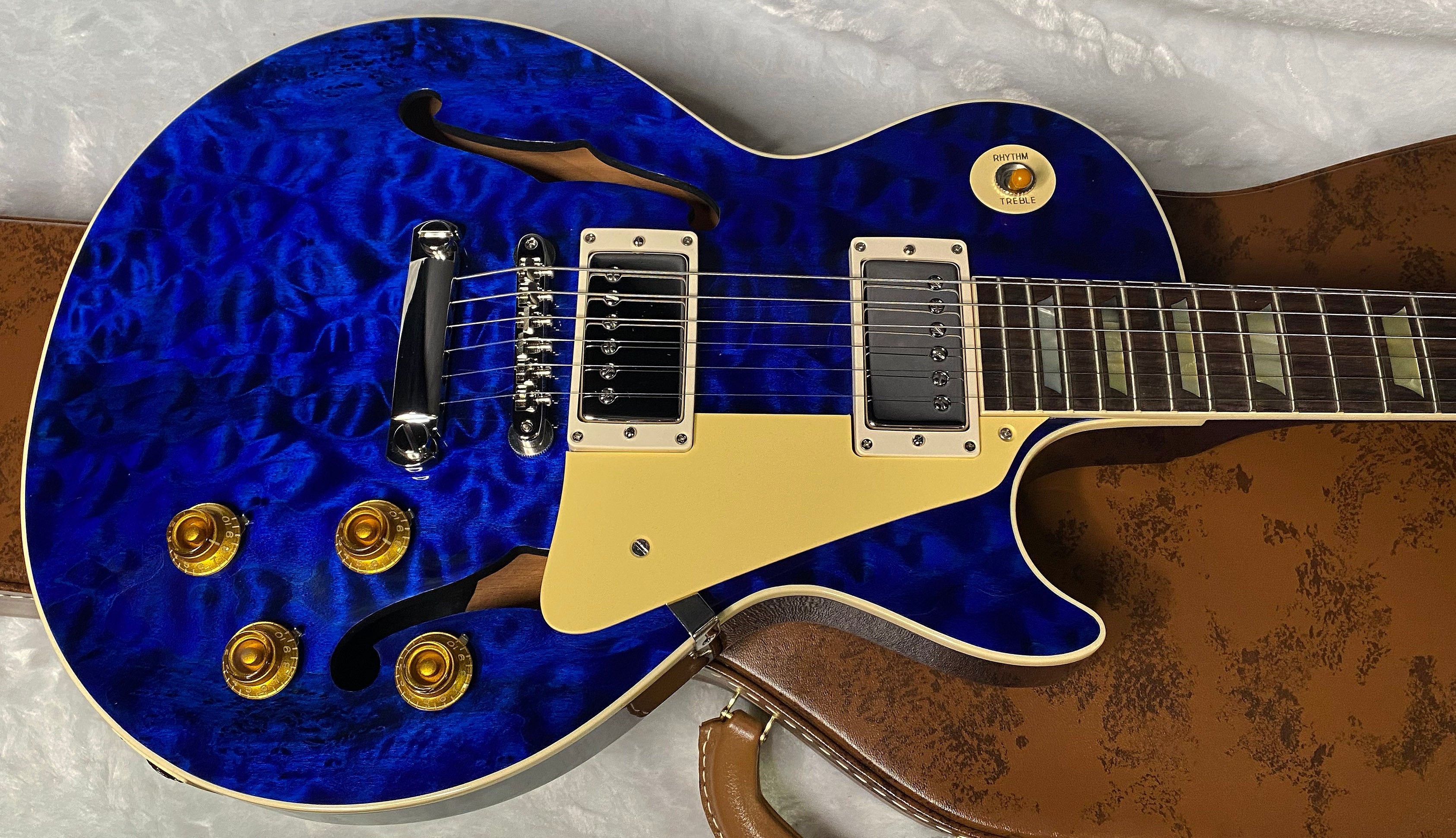 NEW ! Gibson Custom Shop 1959 Les Paul - Blue Gloss Finish - Hand Picked AAAA Quilt Maple Top - F-Holes - One Off! Super RARE! Authorized Dealer - Only 7.2lbs - G07178