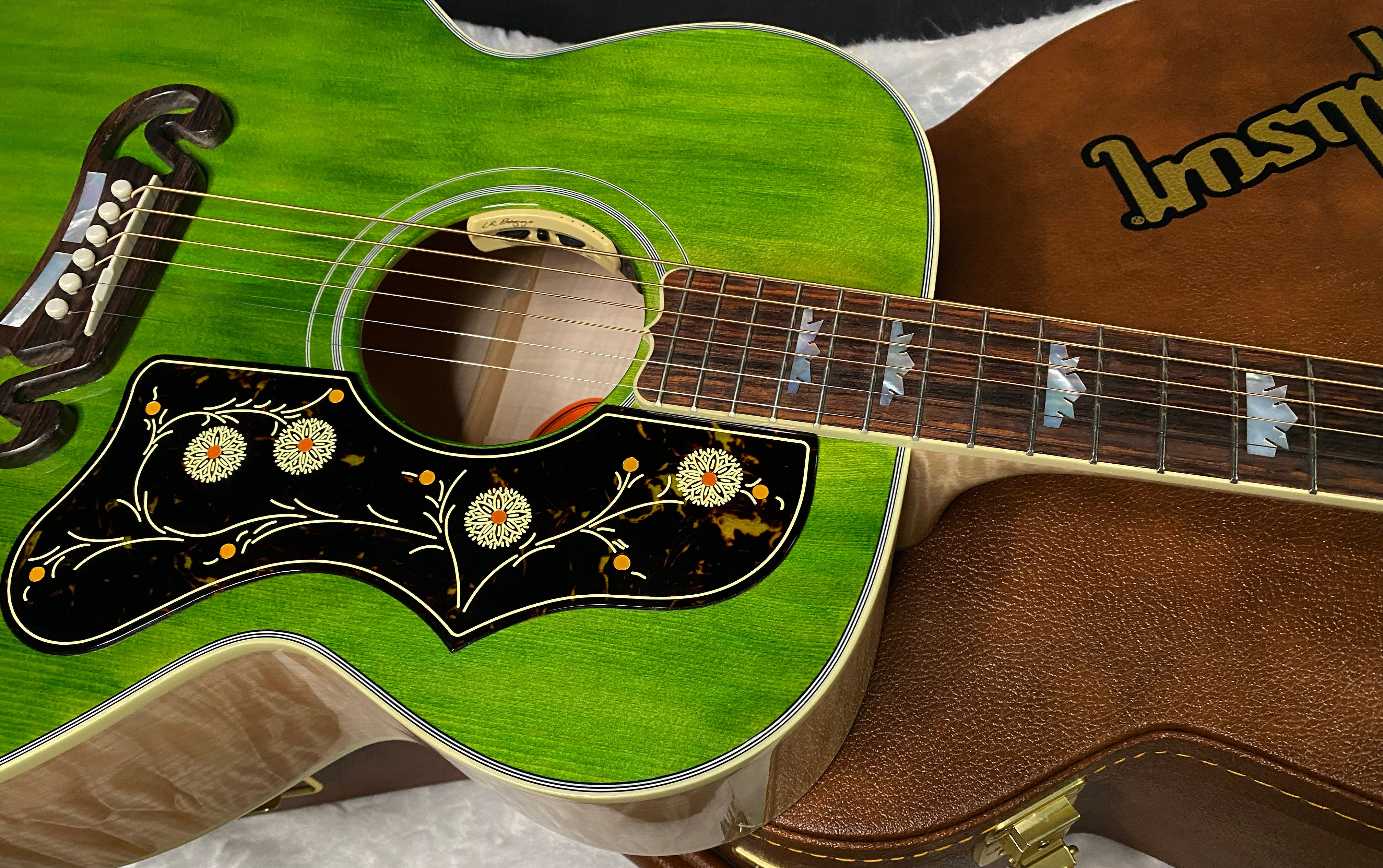 NEW ! Gibson SJ-200 Standard - Custom Shop - Dealer Select - Super RARE - Green Top - Authorized Dealer - AAAAA Flamed Natural Maple Back & Sides - G07203