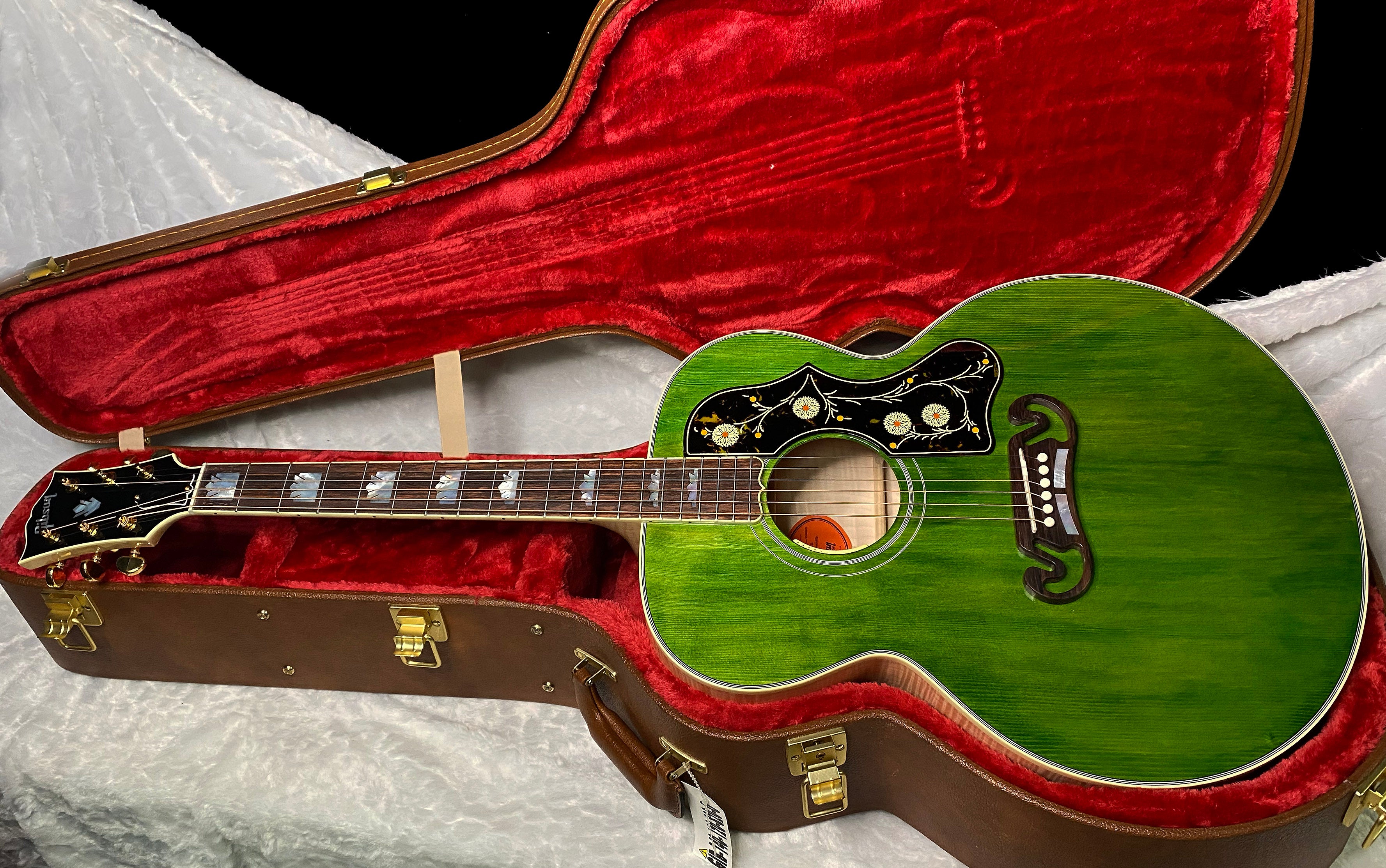 NEW ! Gibson SJ-200 Standard - Custom Shop - Dealer Select - Super RARE - Green Top - Authorized Dealer - AAAAA Flamed Natural Maple Back & Sides - G07203