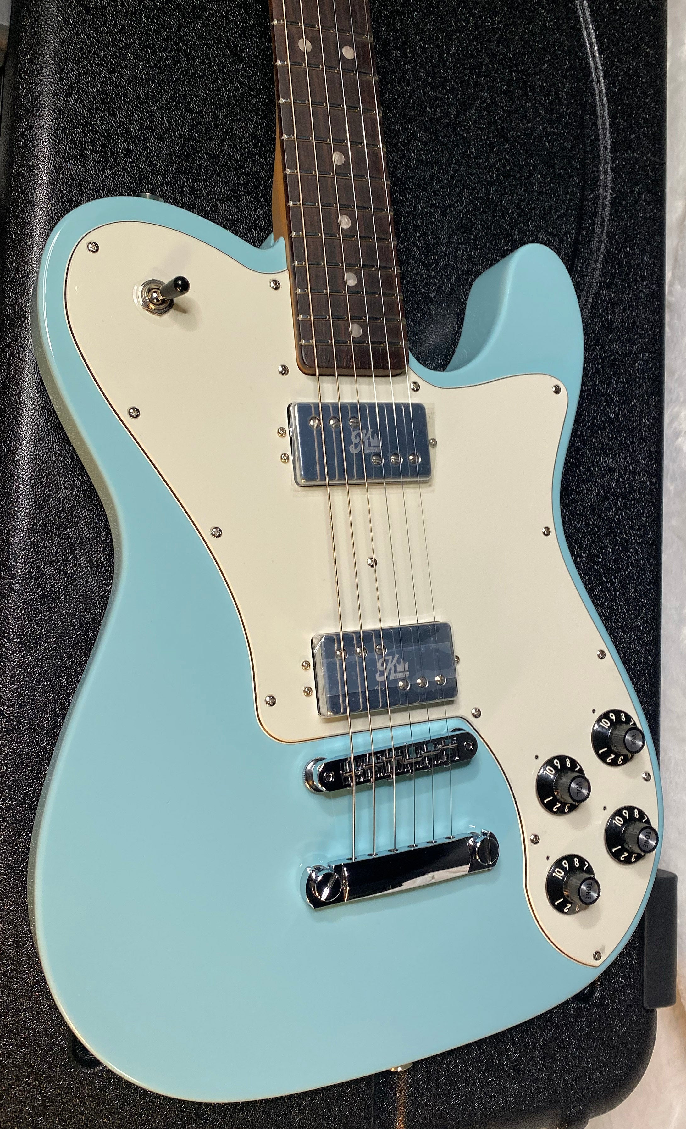 NEW! Fender Kingfish Delta Day Telecaster Deluxe - Daphne Blue - Hardshell Case - Authorized Dealer - 8.3 lbs - G06531
