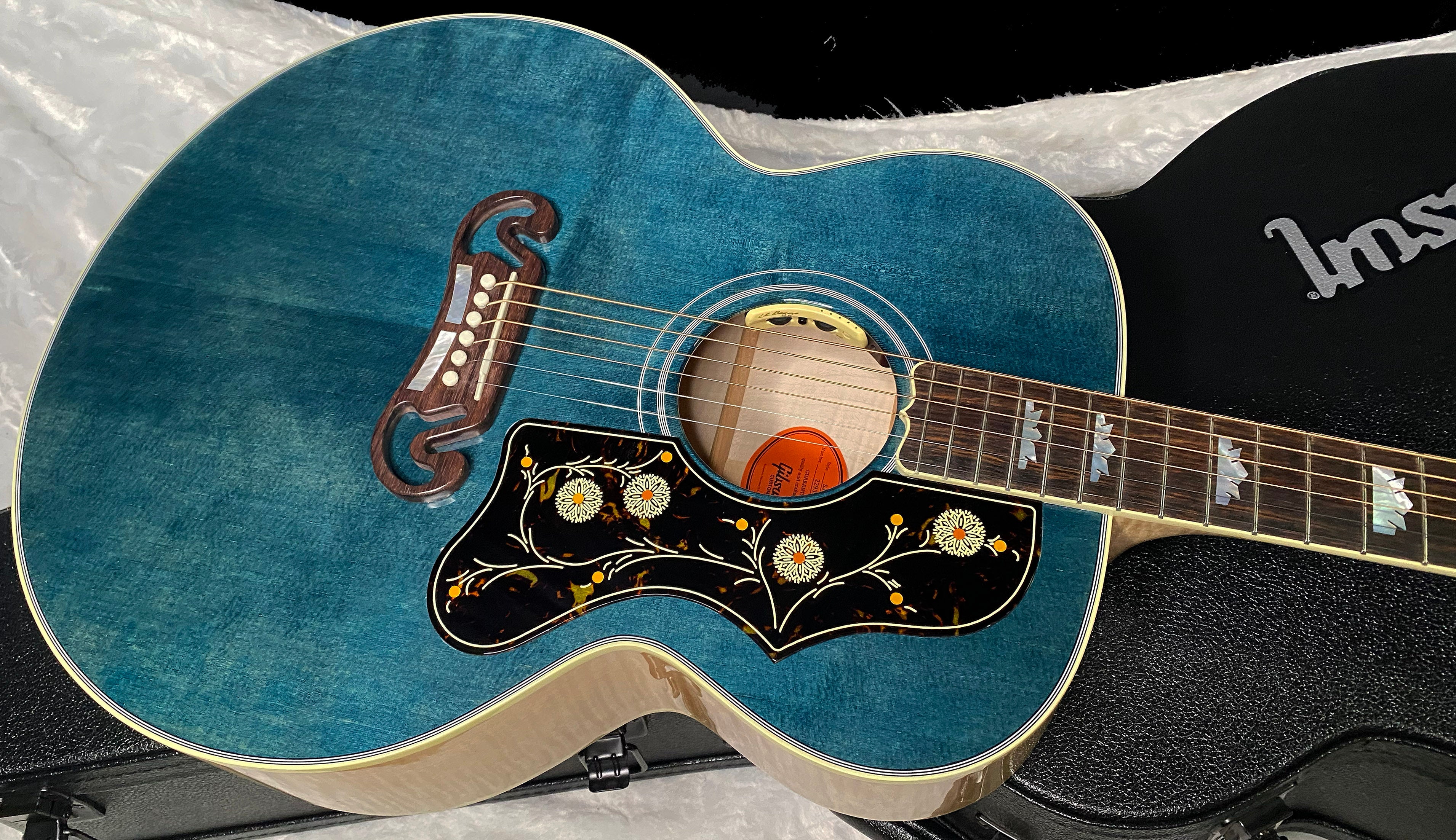NEW ! Gibson SJ-200 Standard - Custom Shop - Dealer Select - Super RARE - Blue Top - Authorized Dealer - AAAAA Flamed Natural Maple Back & Sides - G07206