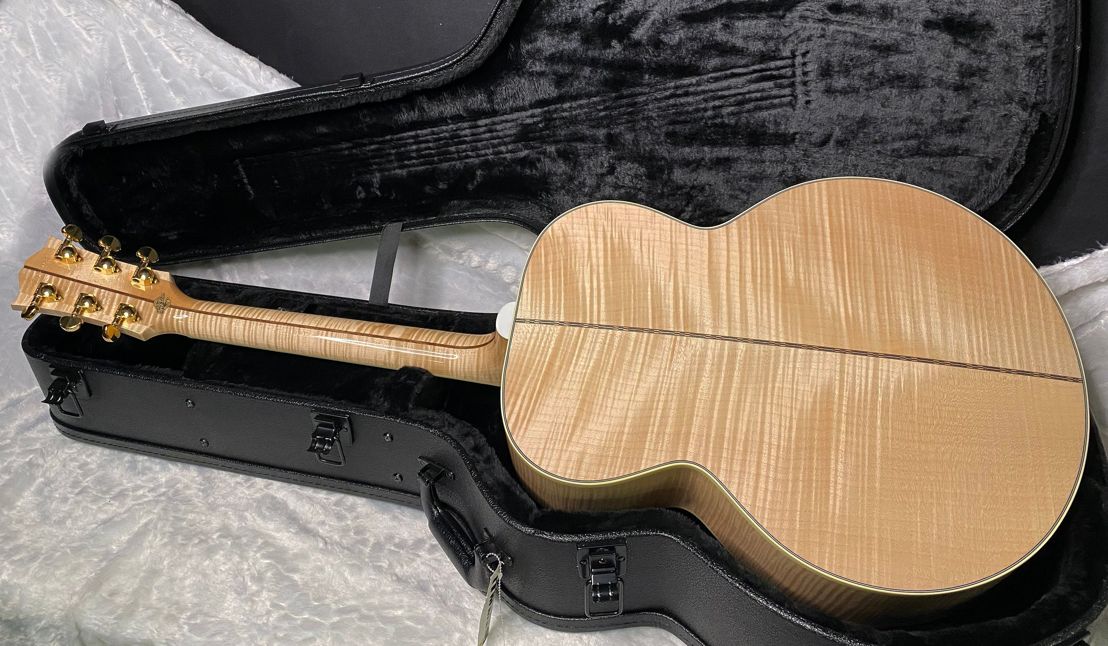 NEW ! Gibson SJ-200 Standard - Custom Shop - Dealer Select - Super RARE - Blue Top - Authorized Dealer - AAAAA Flamed Natural Maple Back & Sides - G07206