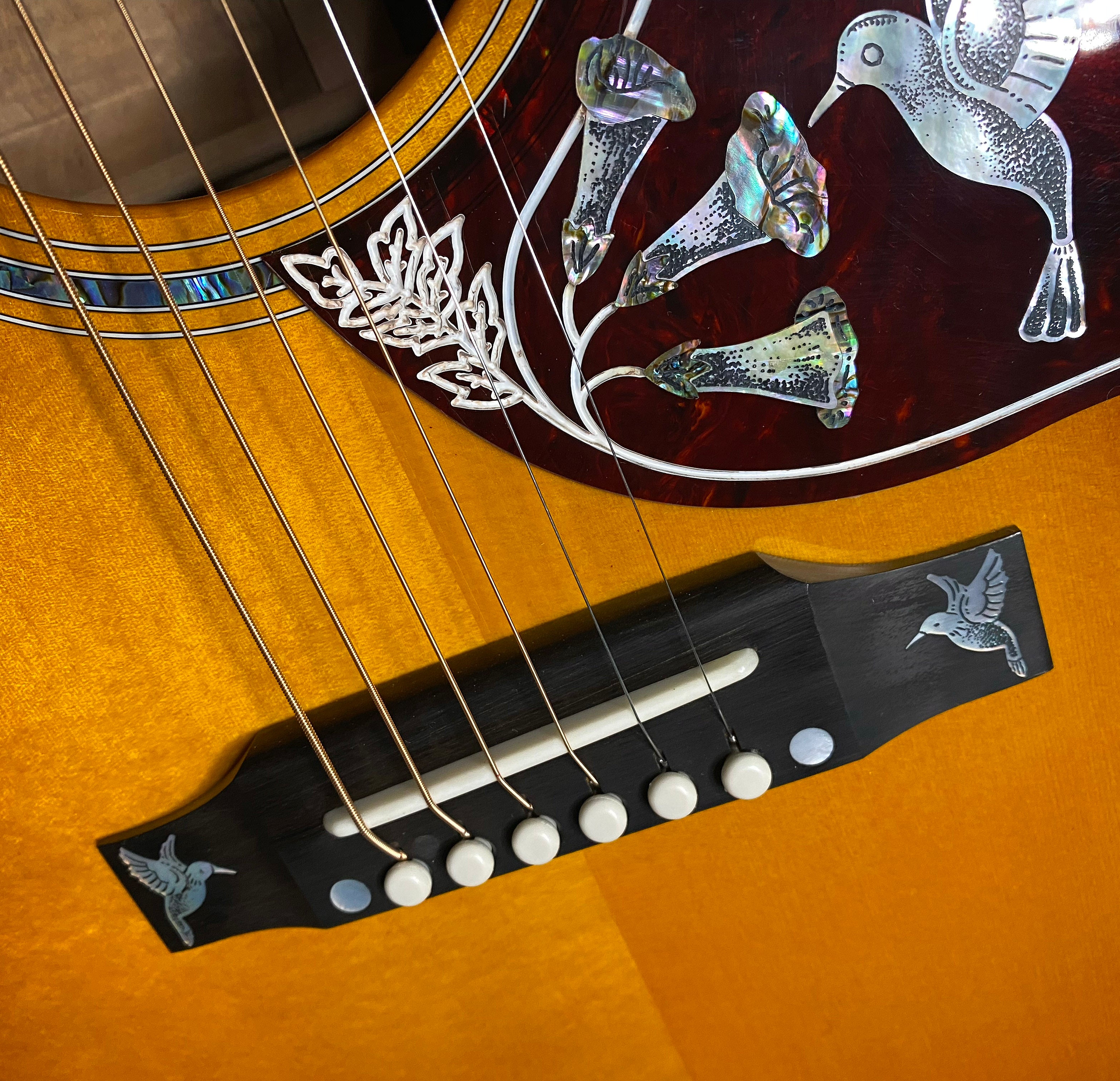 NEW! Gibson Hummingbird Custom Koa - Dealer Select - Autumnburst - Authorized Dealer - Custom Shop - 4.85 lbs - G07194