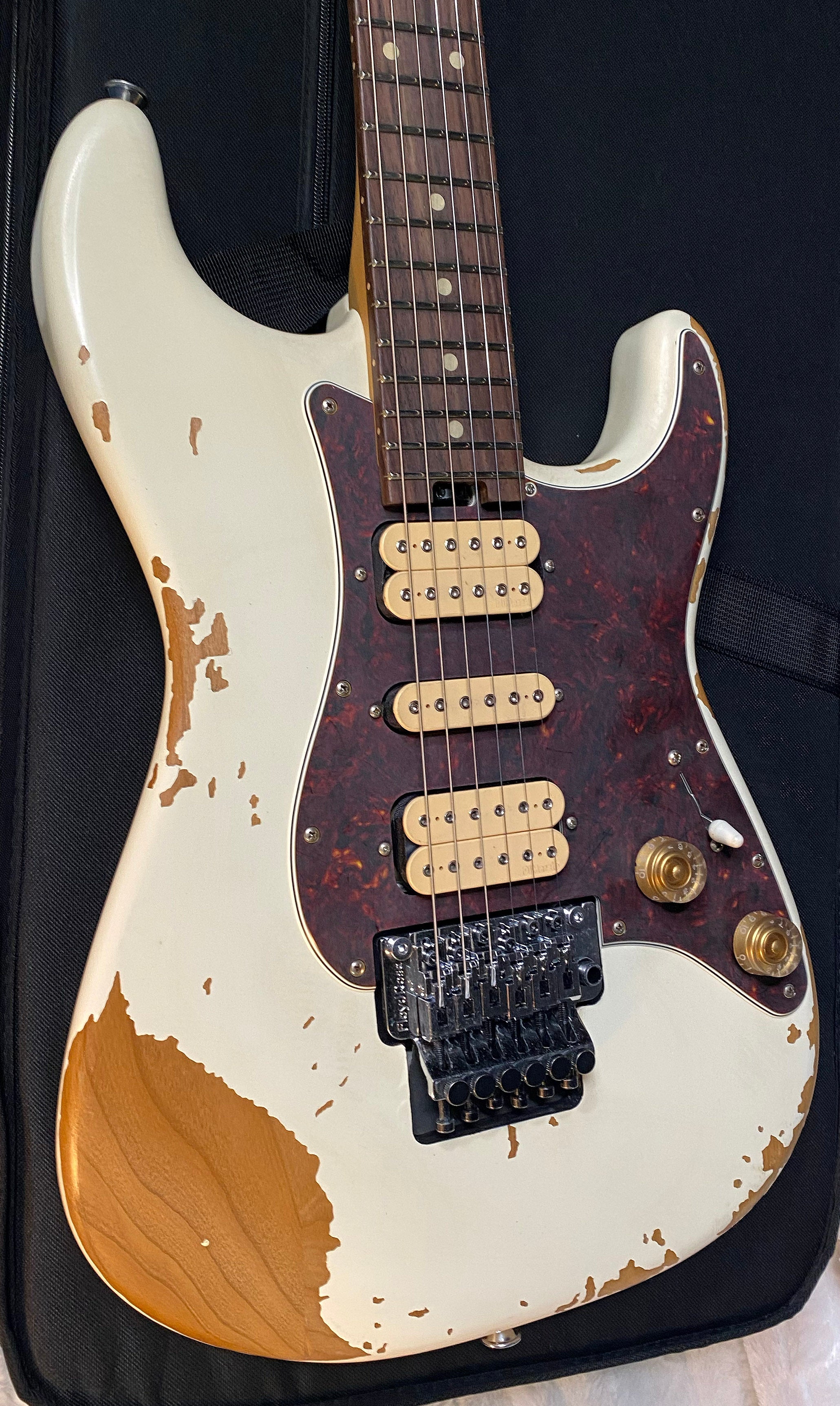 NEW ! Charvel Super-Stock So-Cal Style 1 HSH FR - Floyd Rose - Aged Arctic Finish - Authorized Dealer - G06534