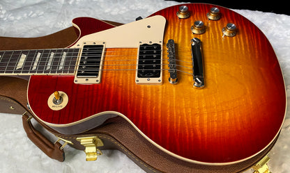 NEW ! Gibson Les Paul Standard '60s - KILLER AAA Flame - Factory Sunburst (custom shop finish) - Bizarre Guitar Limited Edition - .9.3lbs - Authorized Dealer - G07904