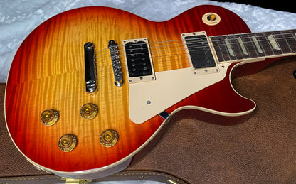 NEW ! Gibson Les Paul Standard '50s - KILLER AAA Flame - Factory Sunburst (custom shop finish) - Bizarre Guitar Limited Edition - .9.3 lbs - Authorized Dealer - G07970