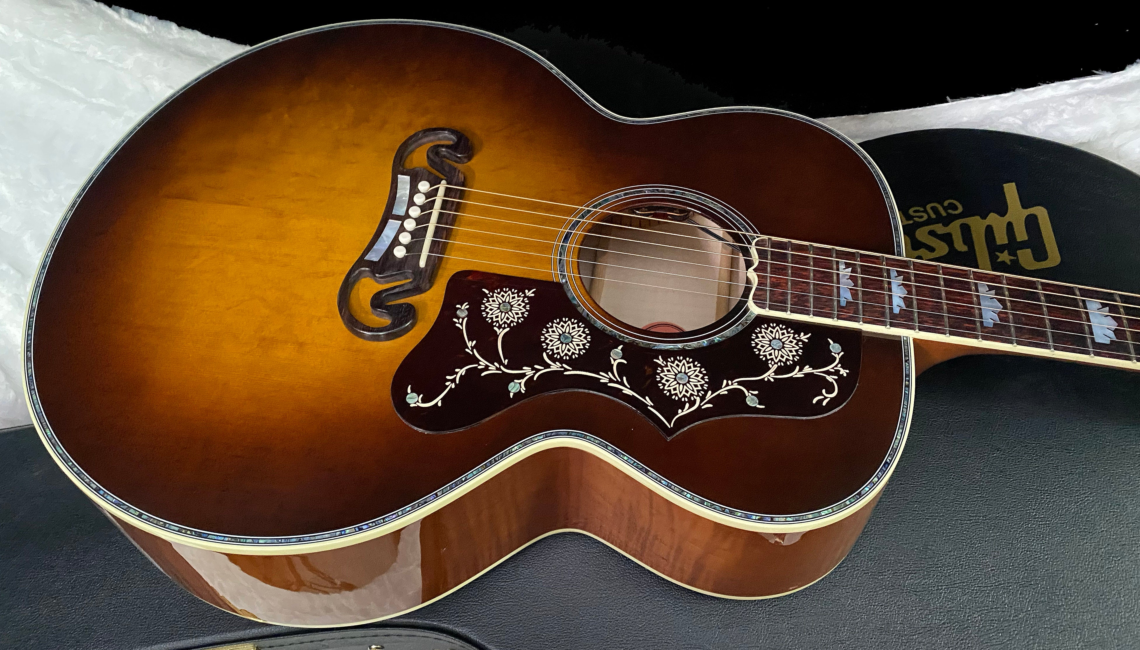 NEW ! Gibson Acoustic SJ-200 Custom Shop Anniversary Limited Edition Acoustic-electric Guitar - Cremona Burst - 4.85lbs - Authorized Dealer - G07193
