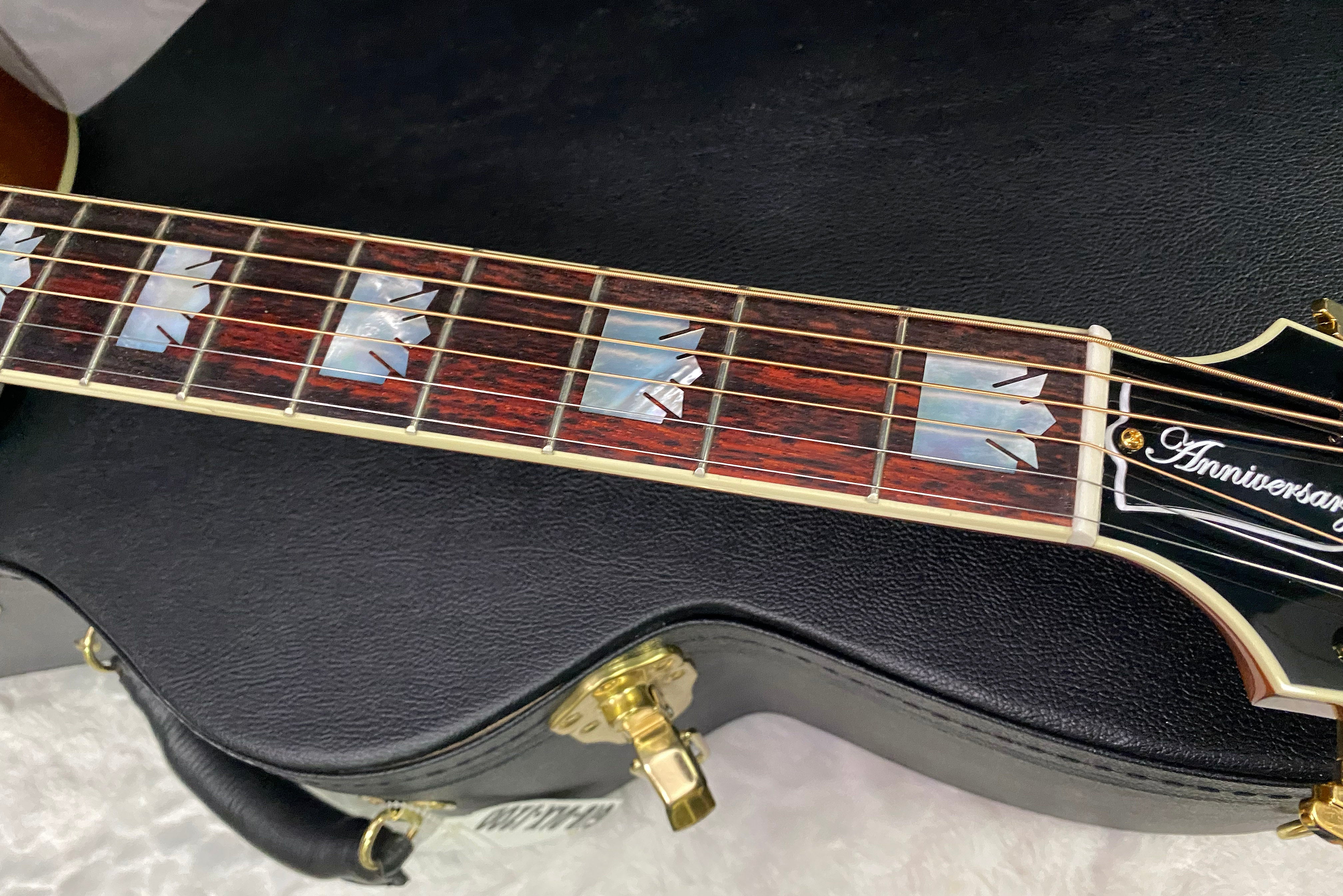 NEW ! Gibson Acoustic SJ-200 Custom Shop Anniversary Limited Edition Acoustic-electric Guitar - Cremona Burst - 4.85lbs - Authorized Dealer - G07193