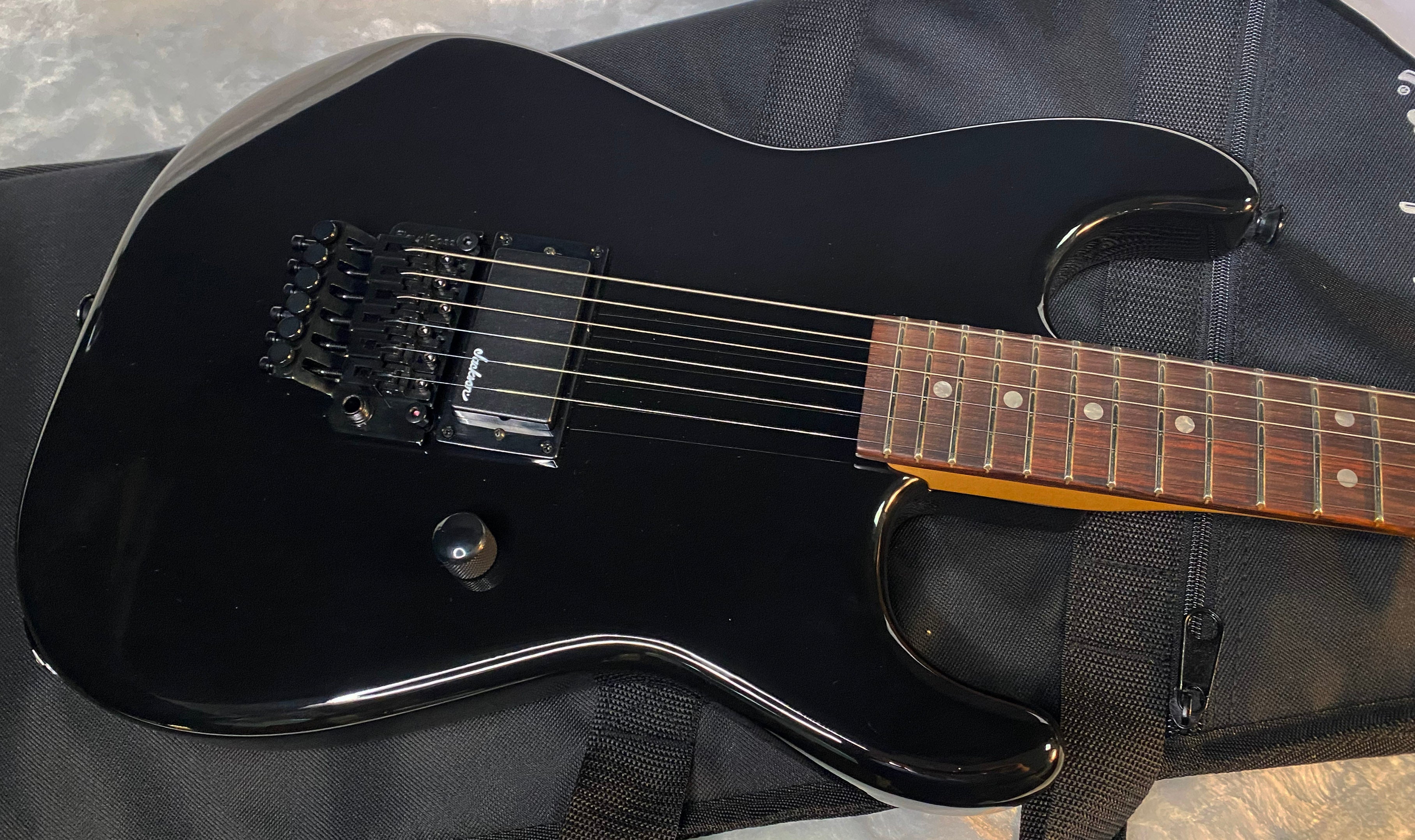 NEW ! Jackson Pro Origins 1985 San Dimas SD1 HH FR - Gloss Black - Rosewood Fretboard - Authorized Dealer - G06536