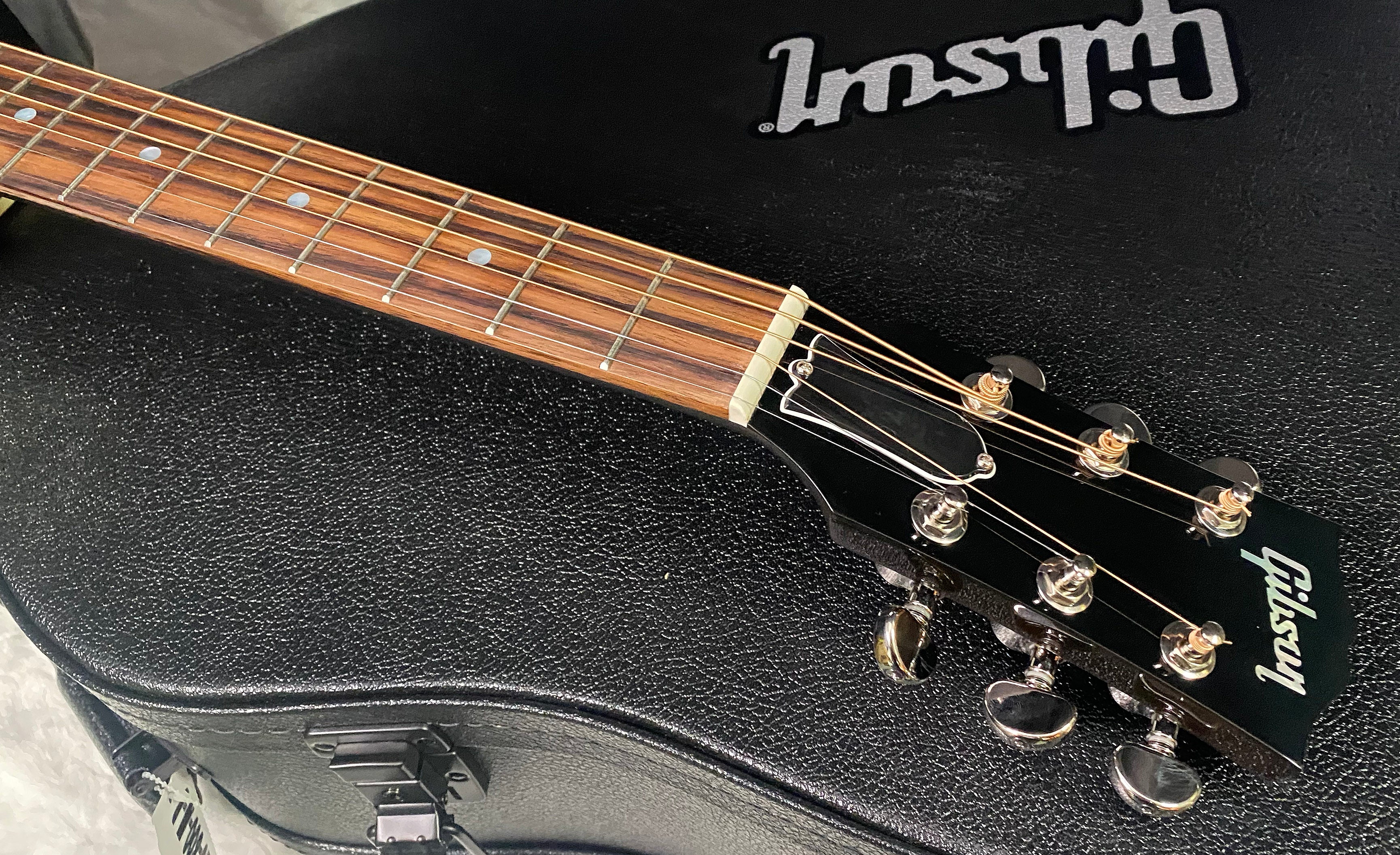 NEW! Gibson J-45 Standard Acoustic Electric Guitar - Vintage Sunburst - Authorized Dealer - 4.6lbs - G07195