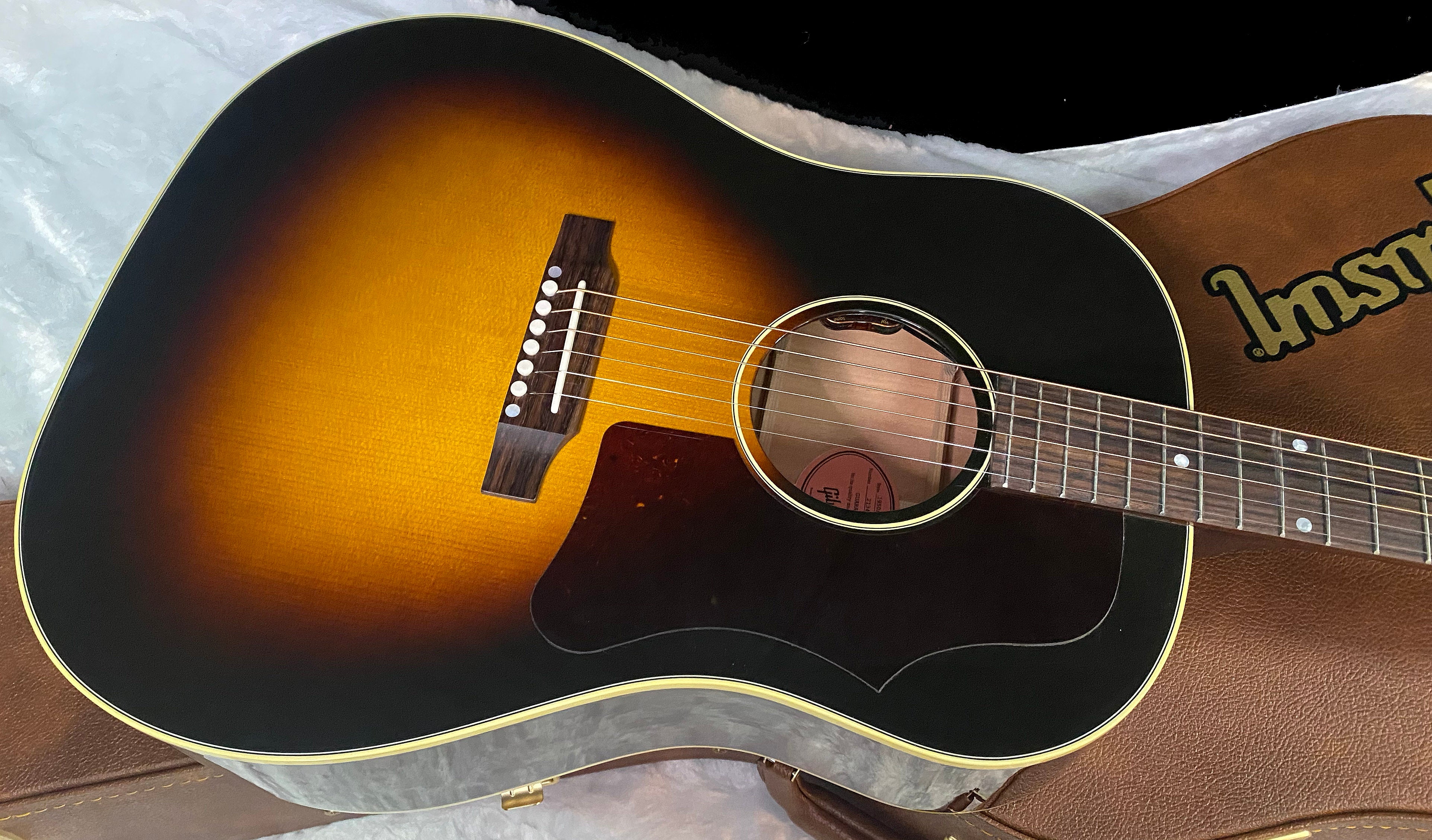 NEW ! Gibson '50s J-45 Original - Vintage Sunburst - 4.5 lbs - Authorized Dealer - G07189