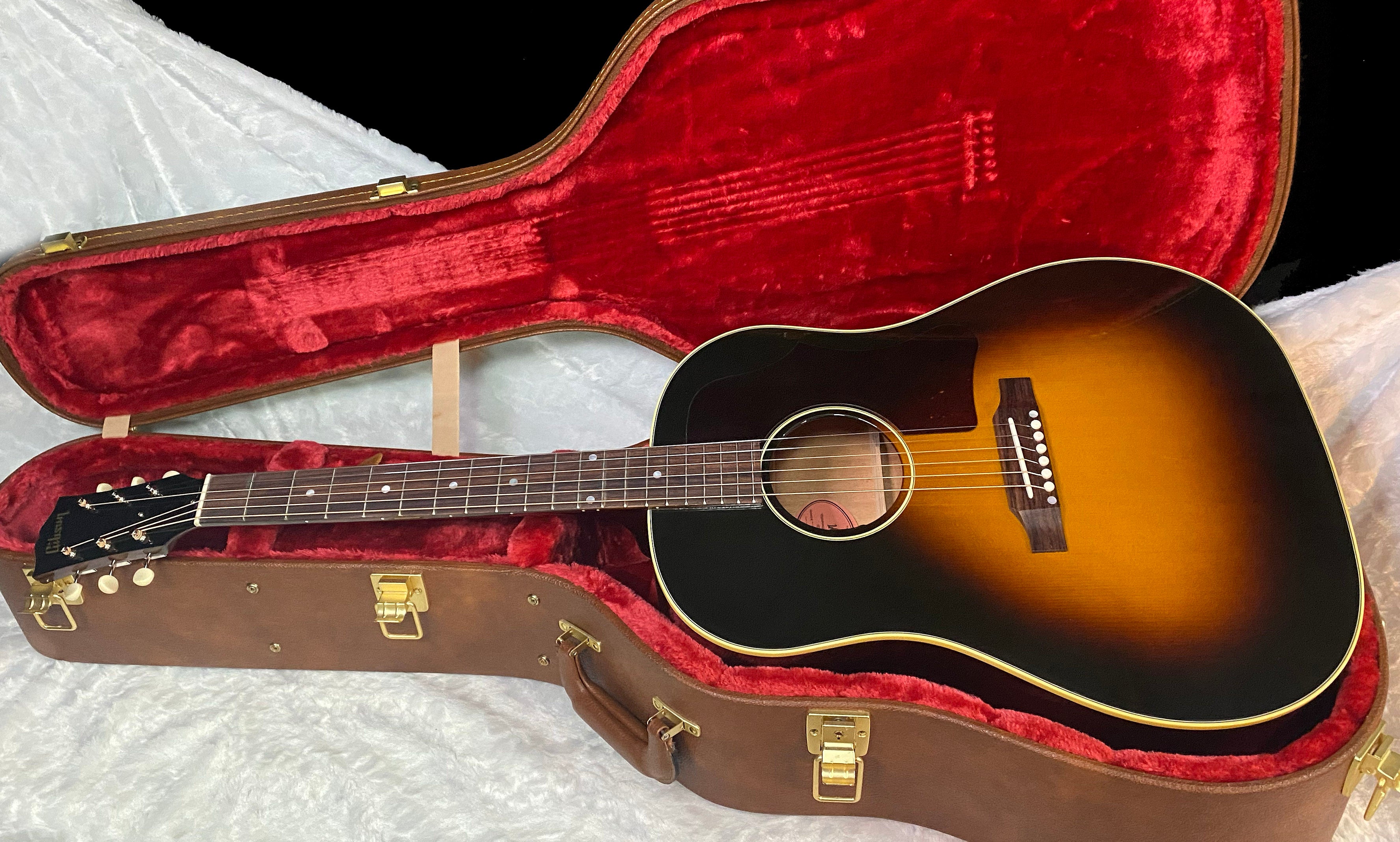 NEW ! Gibson '50s J-45 Original - Vintage Sunburst - 4.5 lbs - Authorized Dealer - G07189