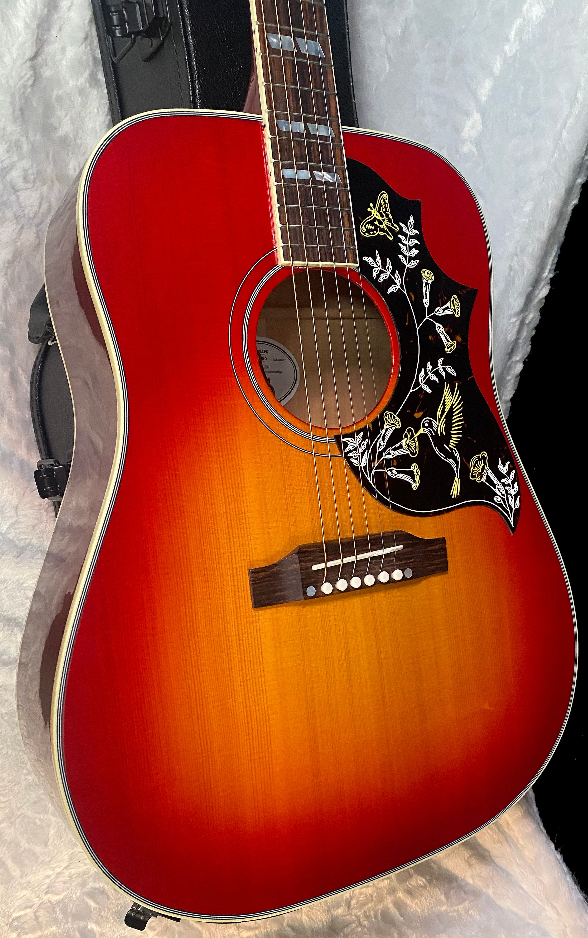 NEW! Gibson Hummingbird Standard Vintage Cherry Sunburst - Authorized Dealer - 4.4 lbs - G07205